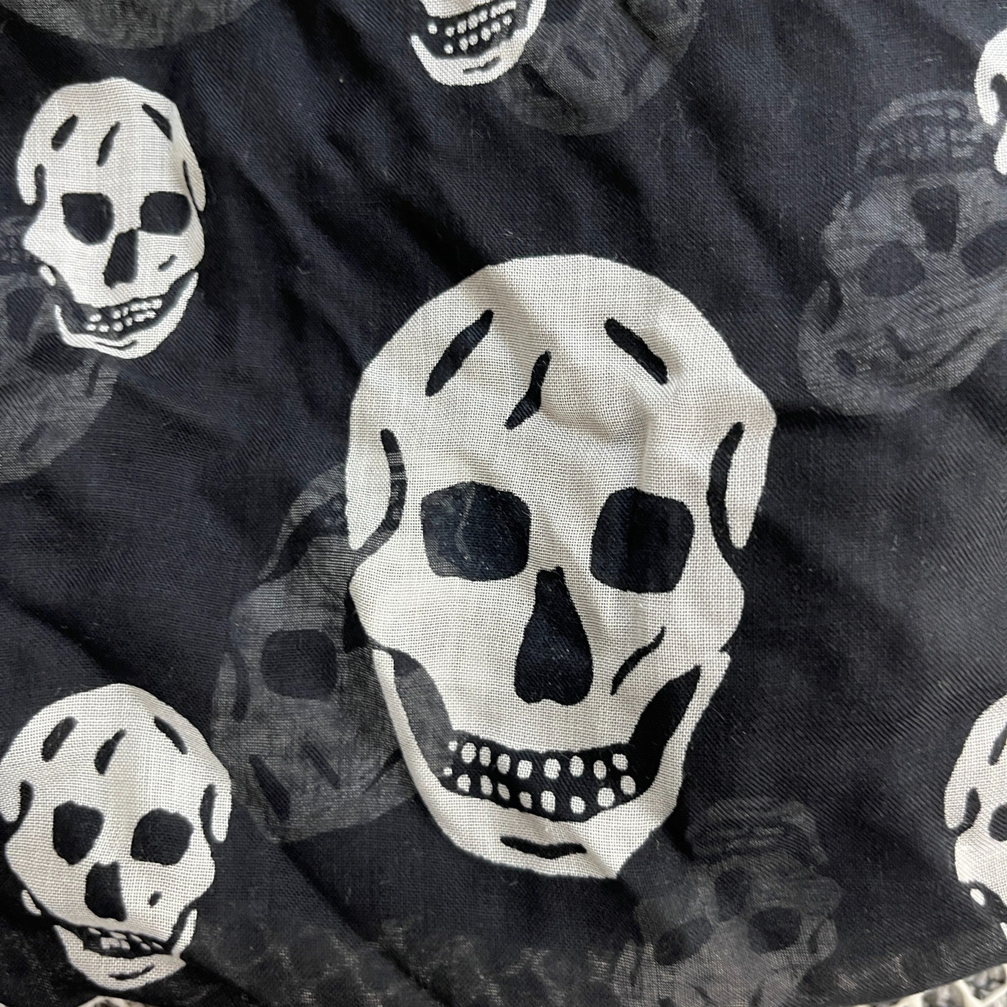 Skull Scarf Black