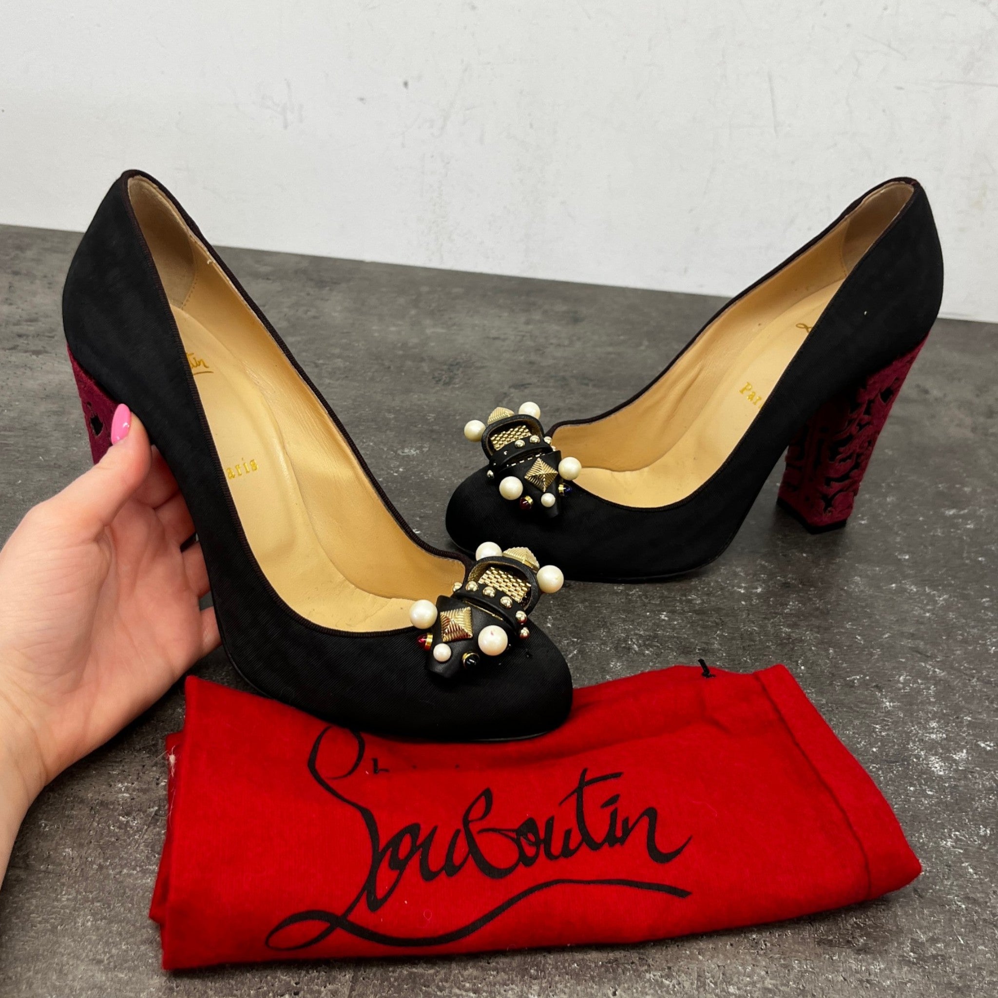 Women's Faux Pearl Accents Heels Black Size EU 40 / UK 7