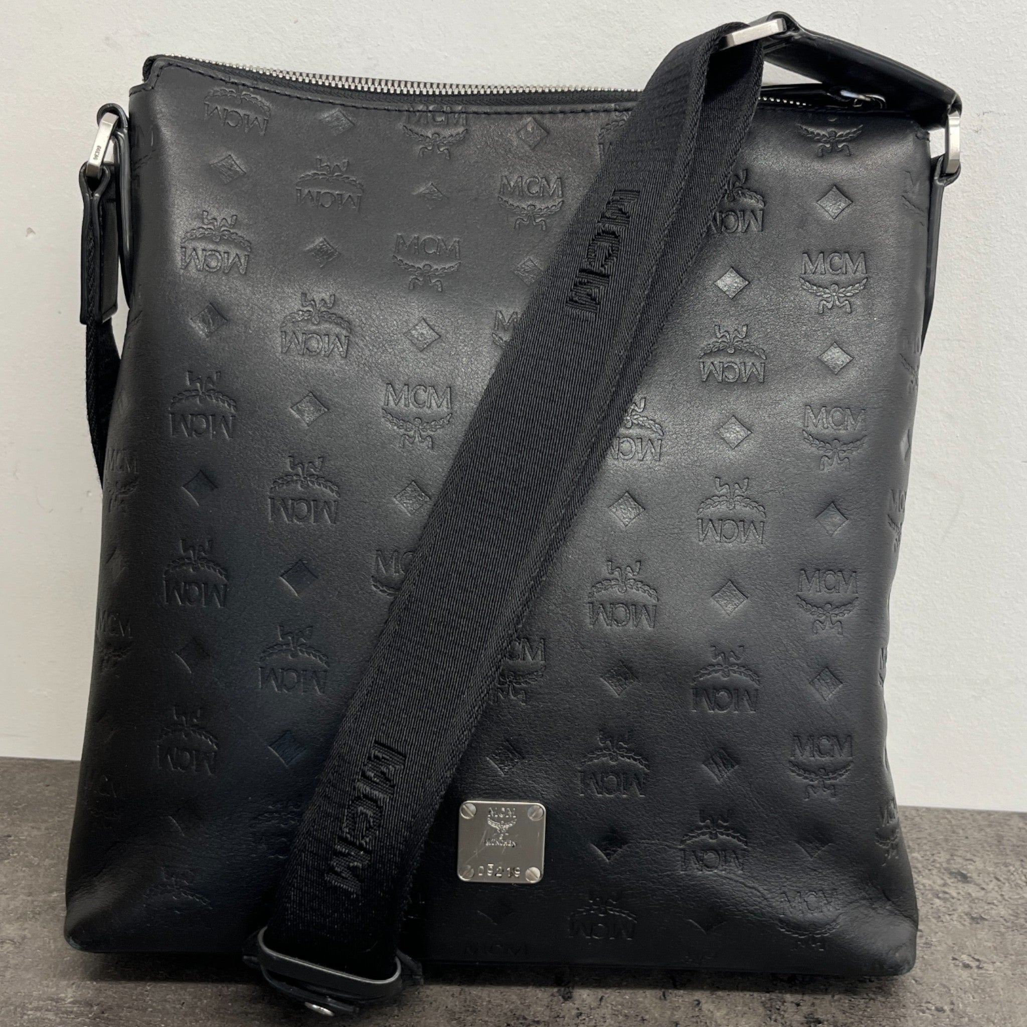 Men's Monogram Logo Messenger Bag Black