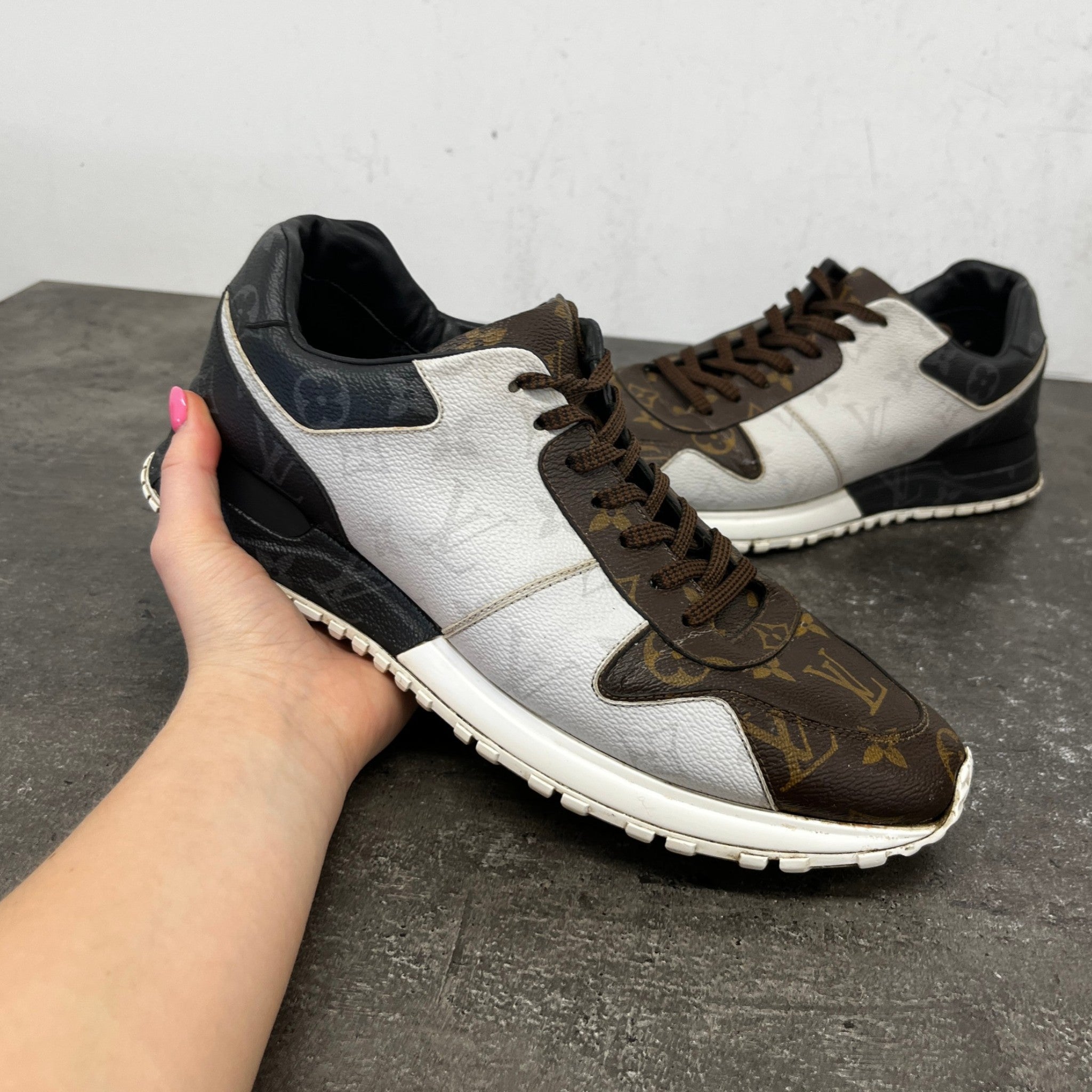 Men's Monogram Run Away Low Trainers Brown Size EU 42 / UK 8
