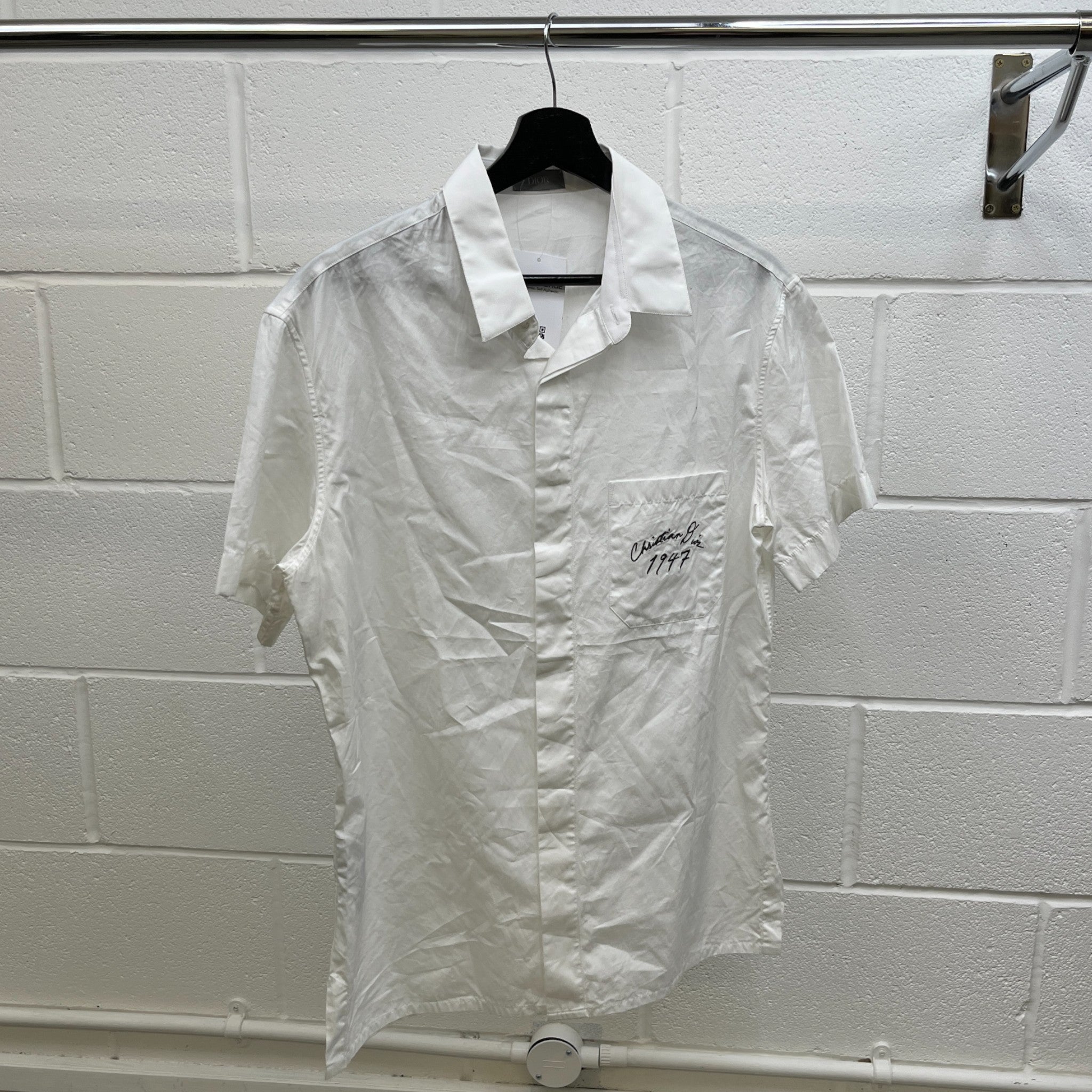 Men's Embroidered Logo Short Sleeve Shirt White Size M