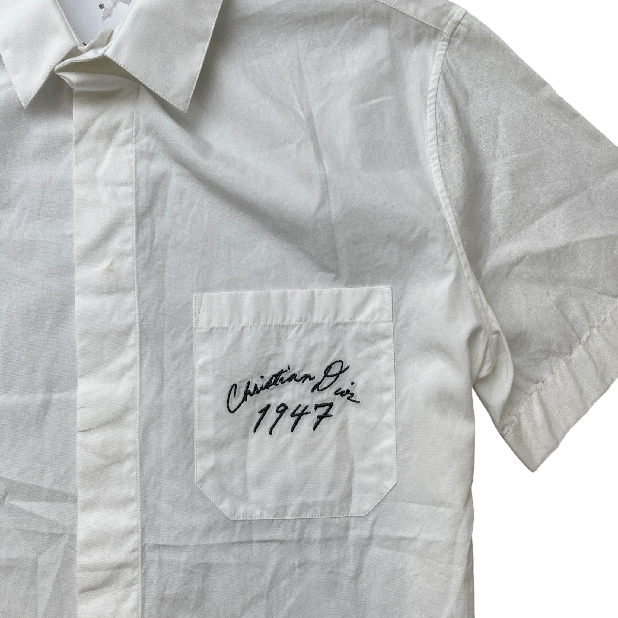 Men's Embroidered Logo Short Sleeve Shirt White Size M