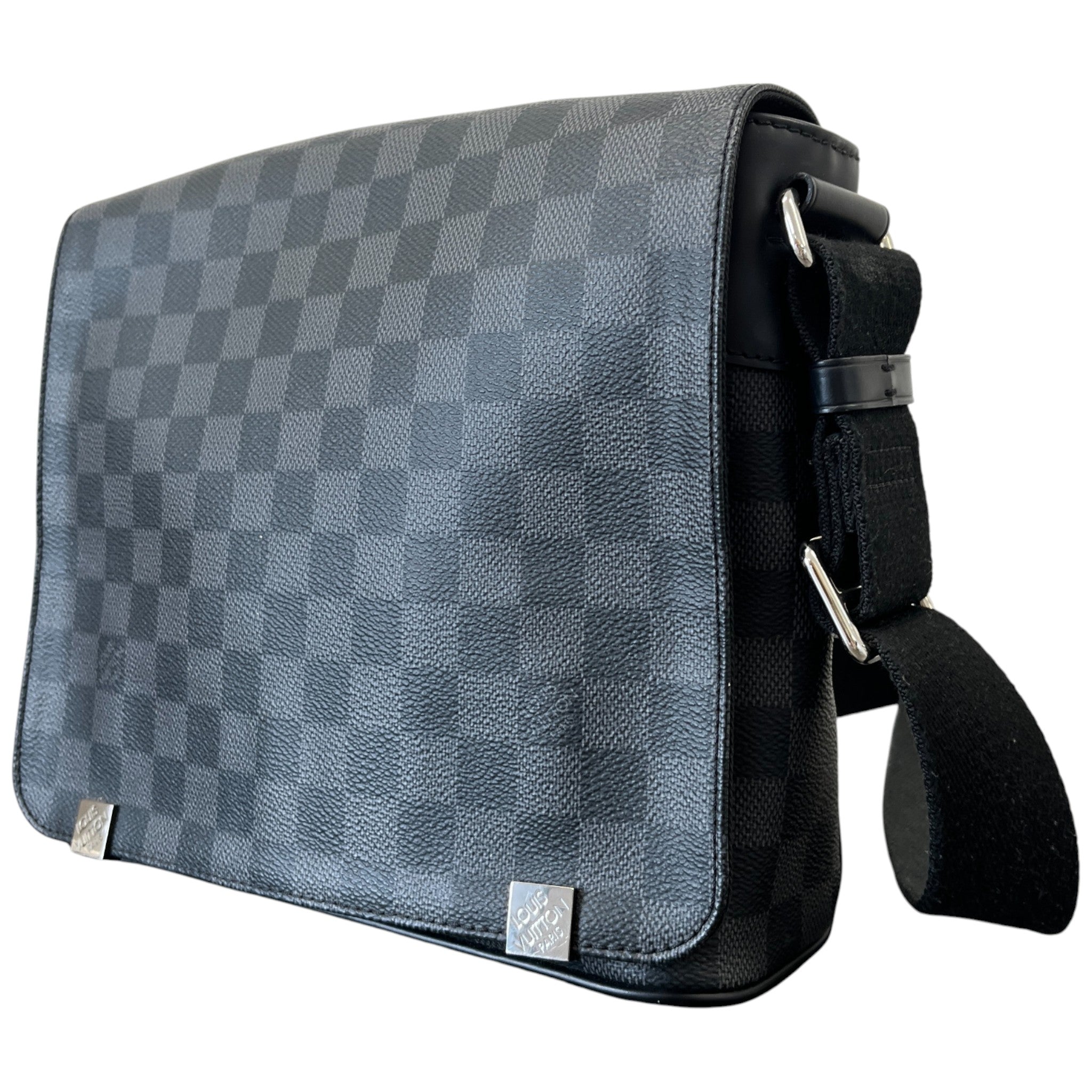 Men's Damier Graphite District Pm Messenger Bag Black