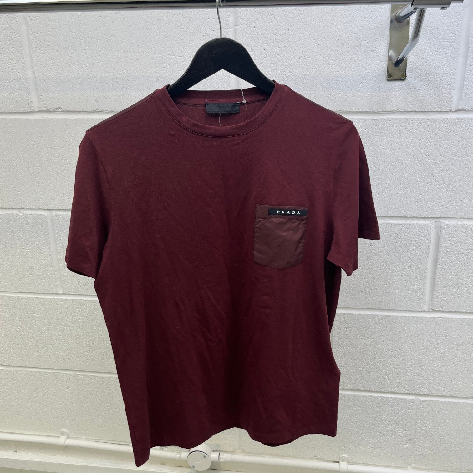 Men's Plaque Logo T-Shirt Burgundy Size M