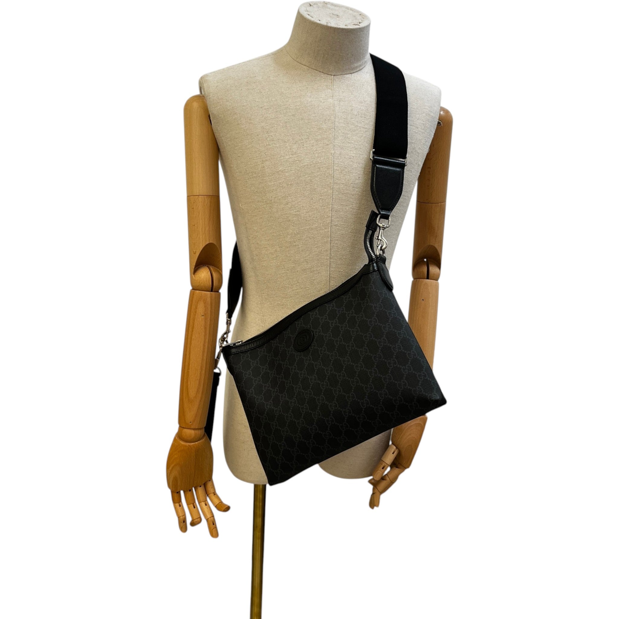 Men's Gg Supreme Crossbody Bag Black