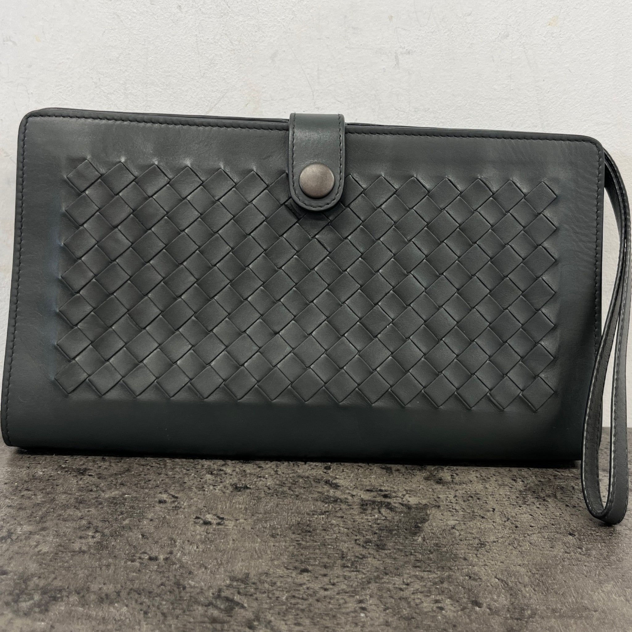Men's Intrecciato Woven Clutch Charcoal