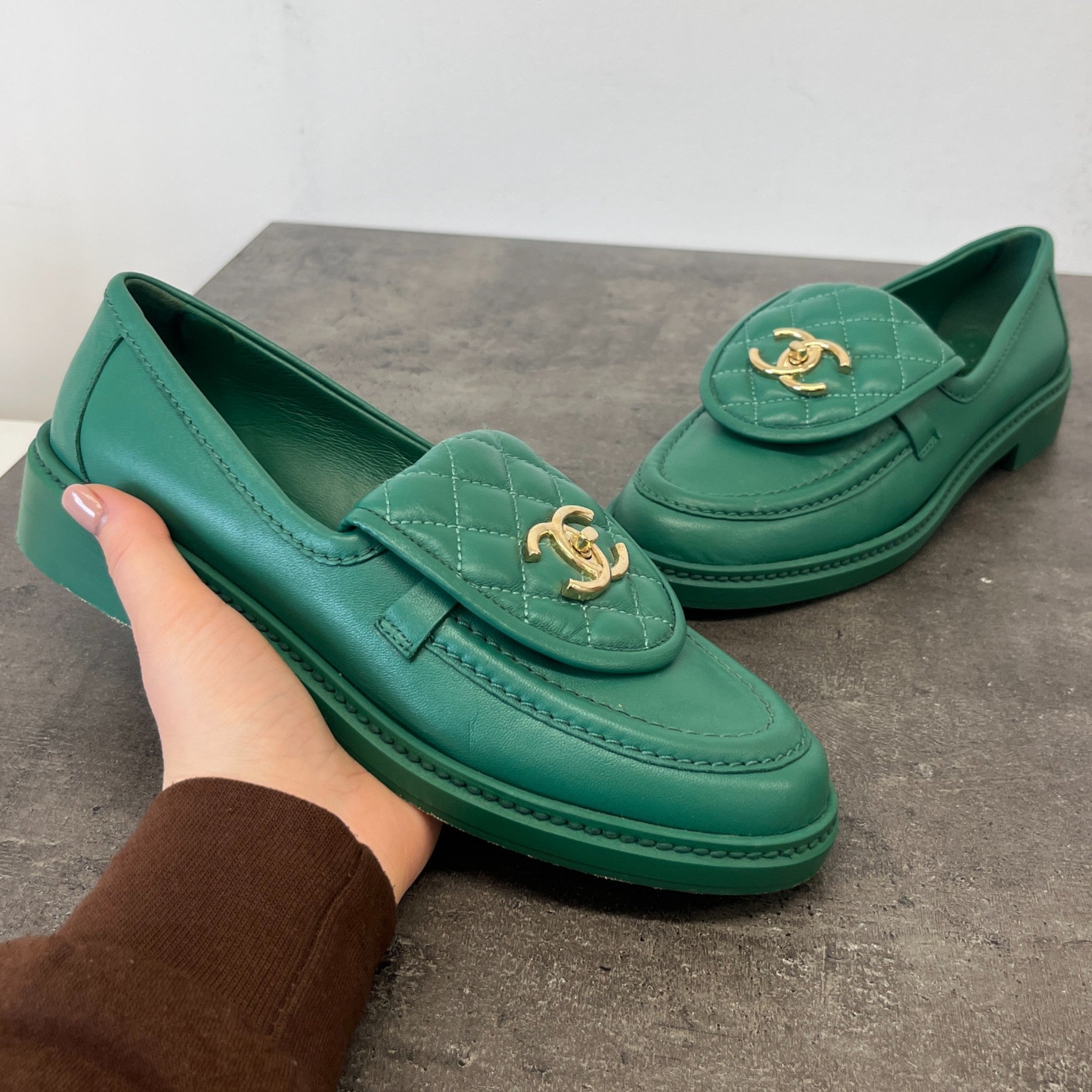 Women's Lambskin Quilted Cc Turnlock Loafers Green Size EU 37 / UK 4