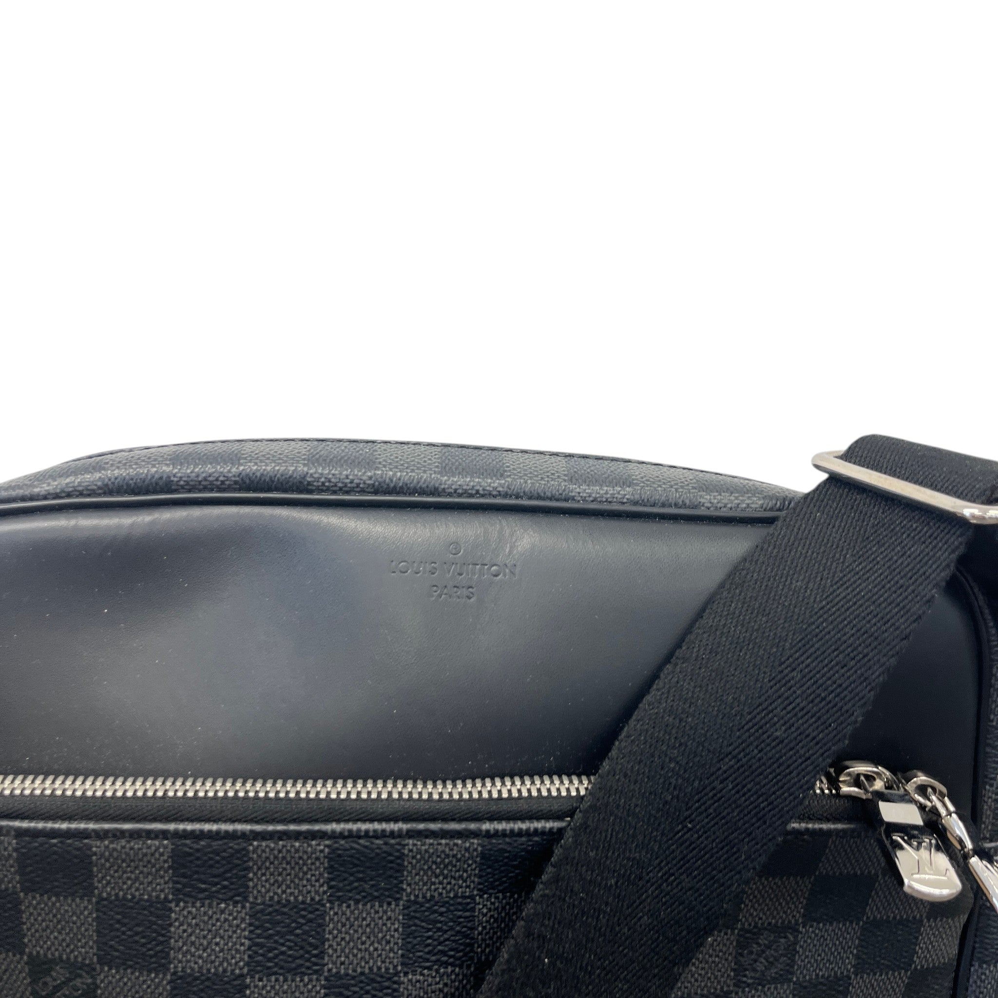 Men's Damier Graphite Dayton Reporter Pm Messenger Bag Black