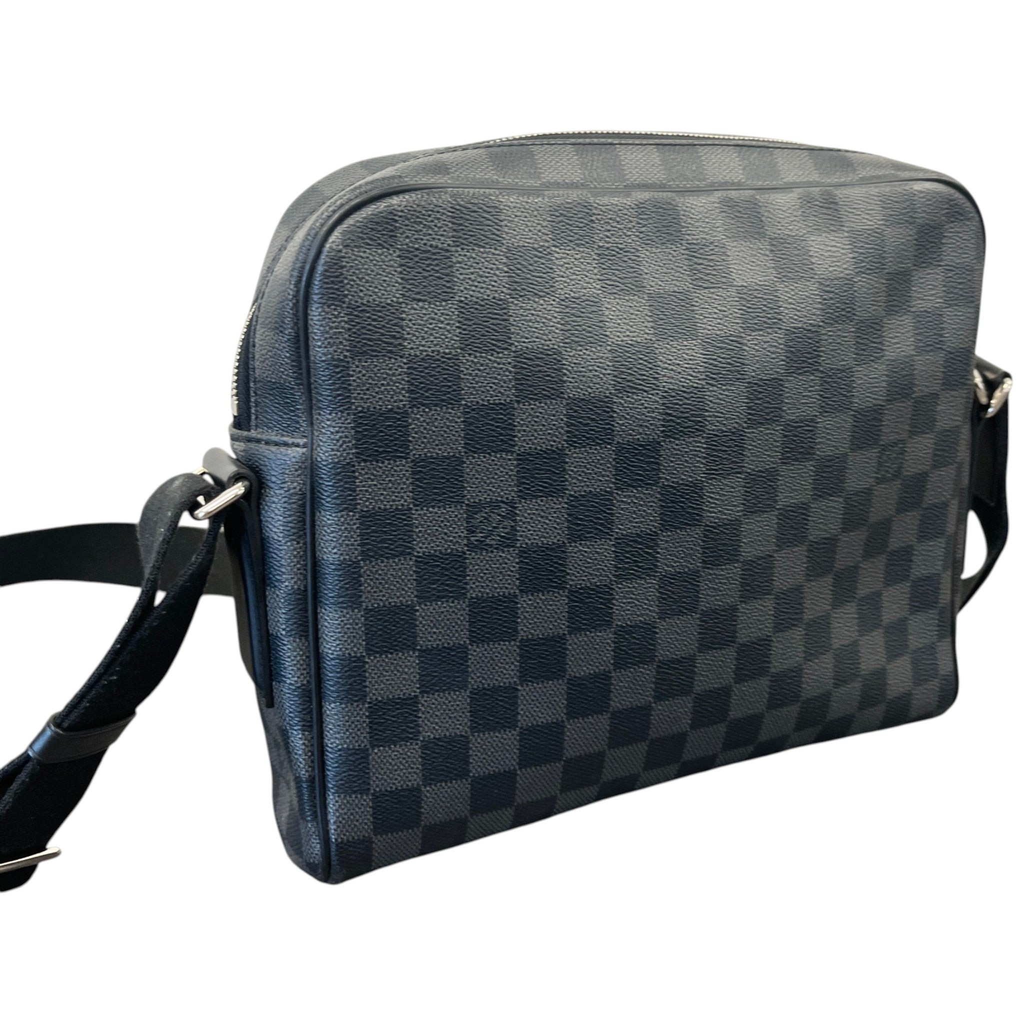 Men's Damier Graphite Dayton Reporter Pm Messenger Bag Black
