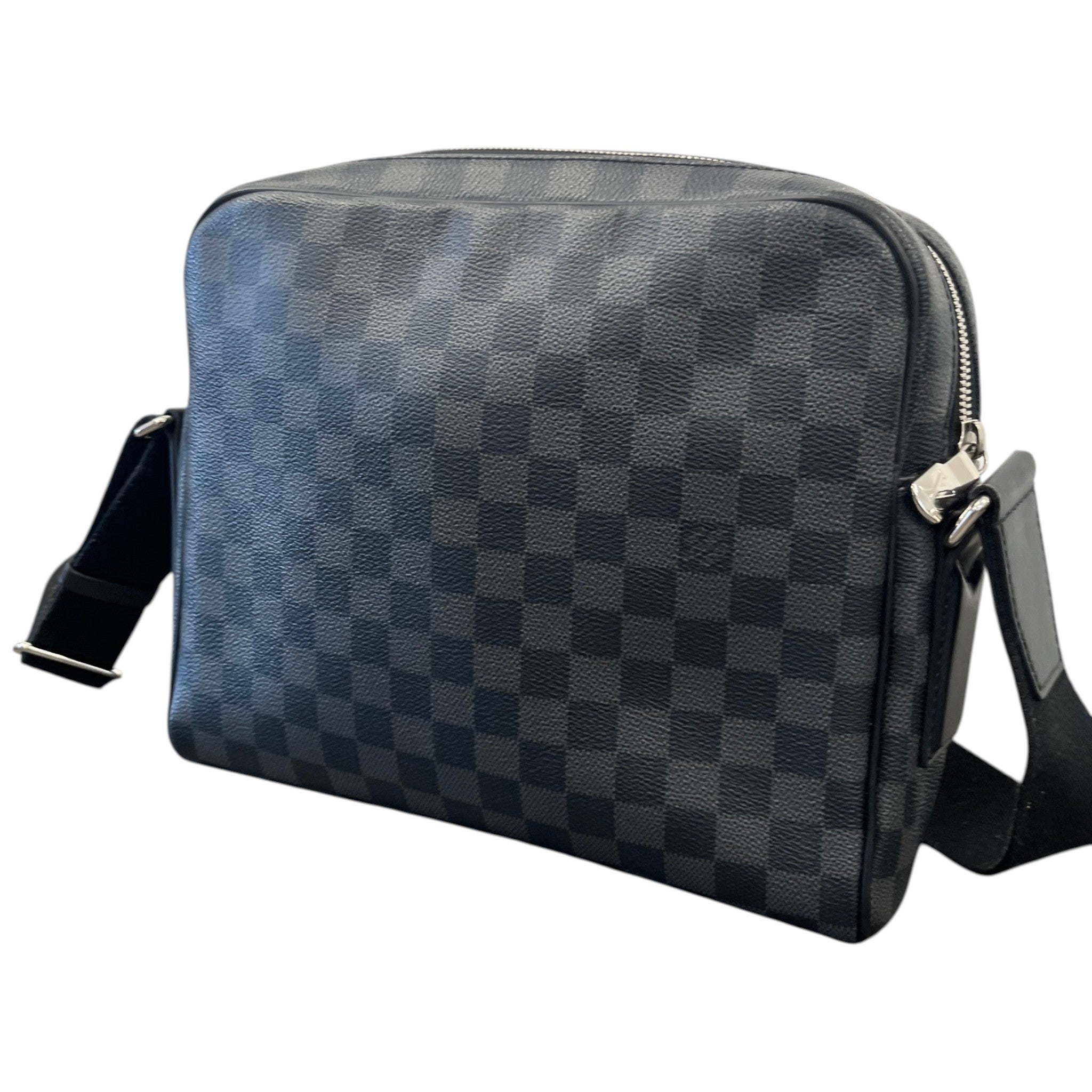Men's Damier Graphite Dayton Reporter Pm Messenger Bag Black