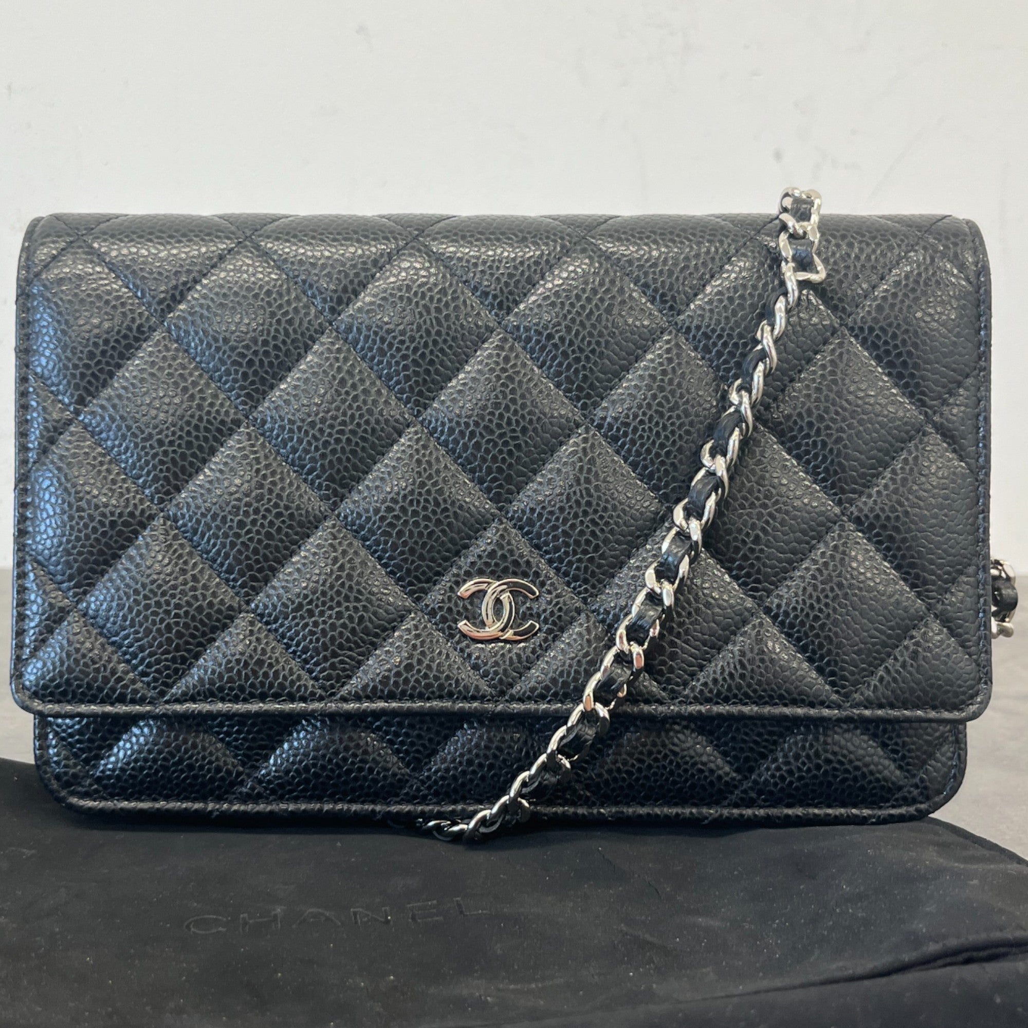 Women's Woc Wallet On Chain Caviar Bag Black