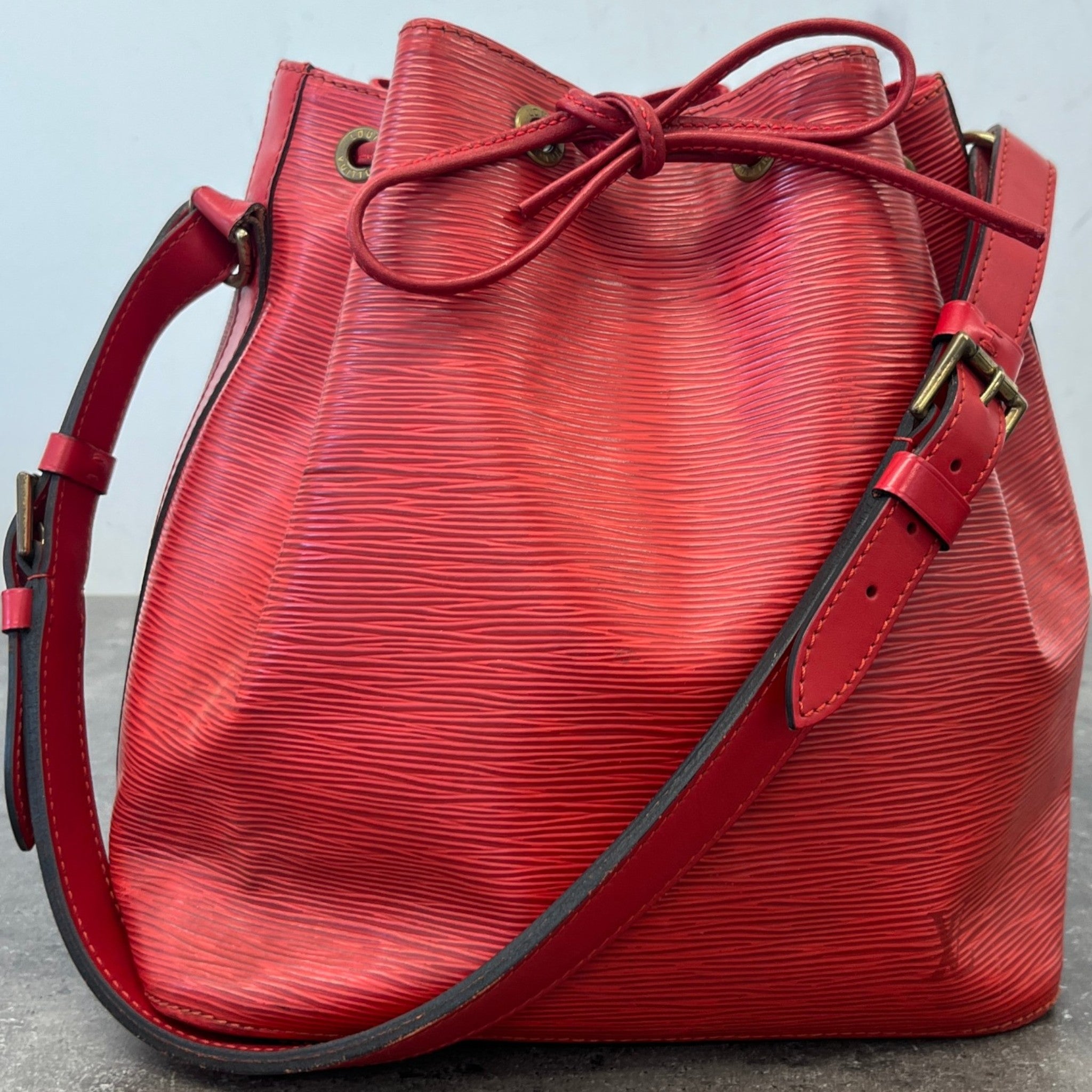 Women's Epi Petit Noé Bag Red