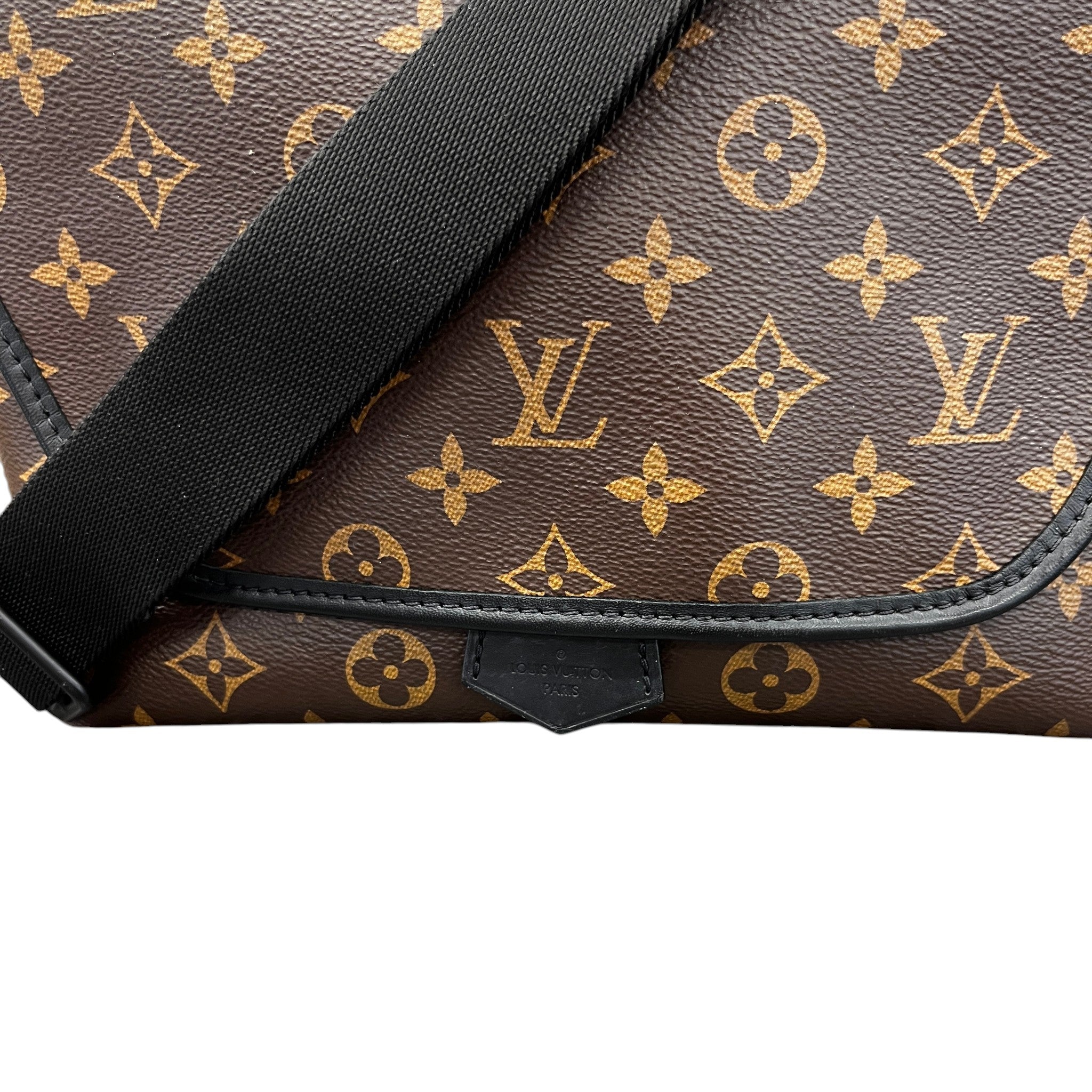 Men's Monogram Macassar Magnetic Messenger Bag Brown