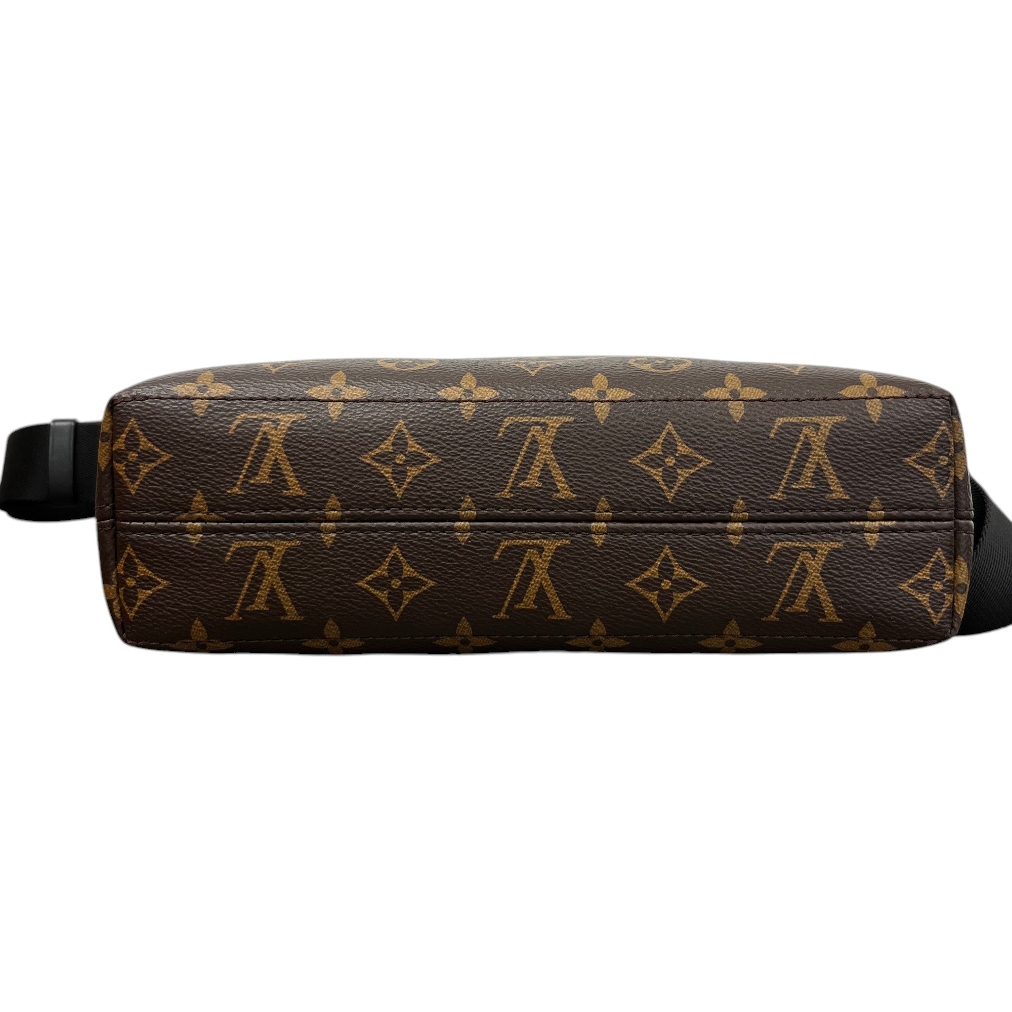 Men's Monogram Macassar Magnetic Messenger Bag Brown