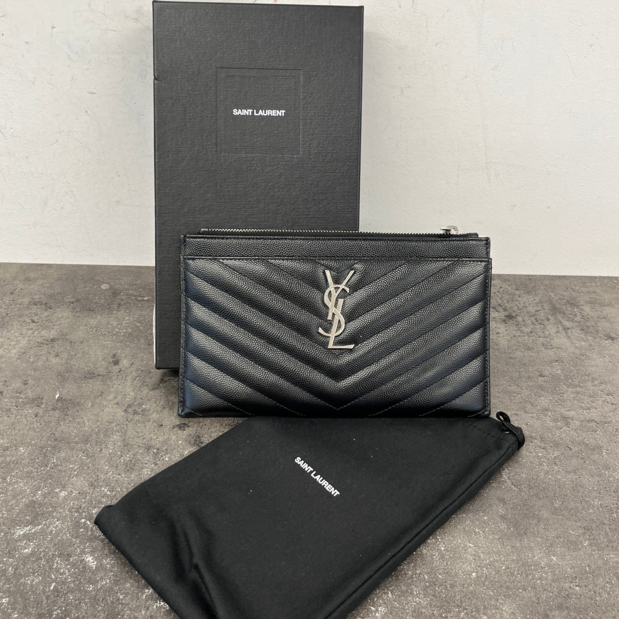 Women's Matelassé Clutch Black