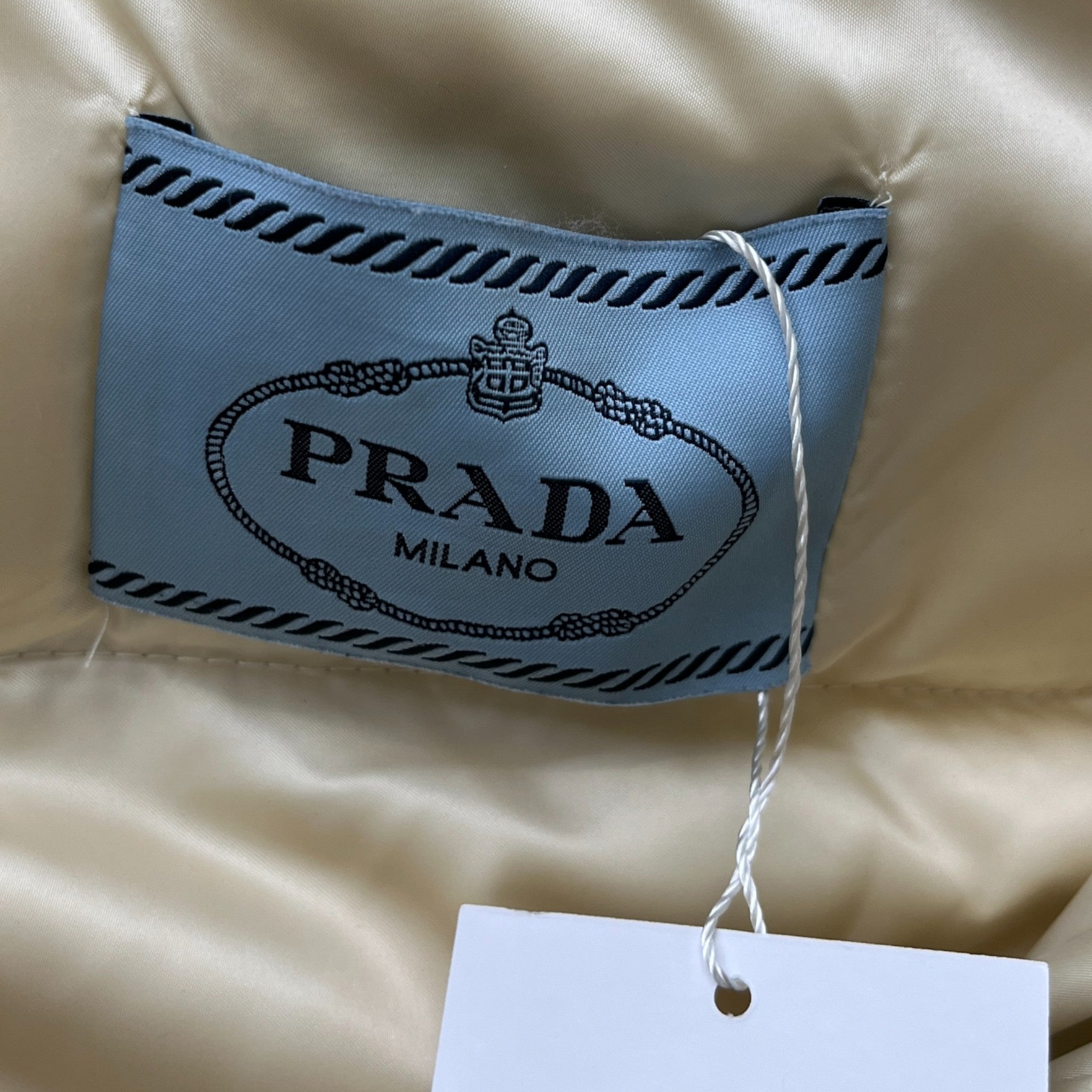 Women's Plaque Logo Down Jacket Cream Size IT 38 / UK 6