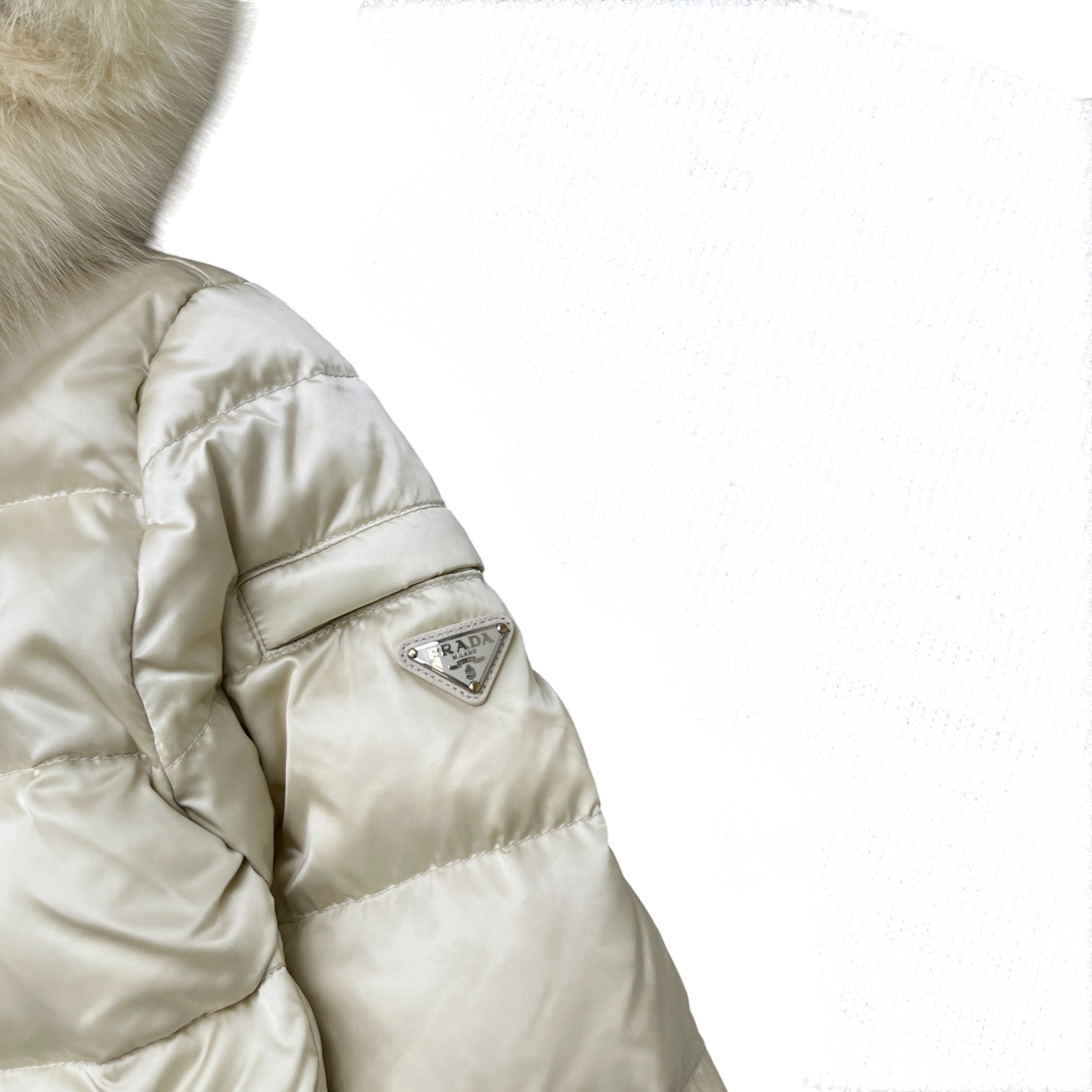 Women's Plaque Logo Down Jacket Cream Size IT 38 / UK 6