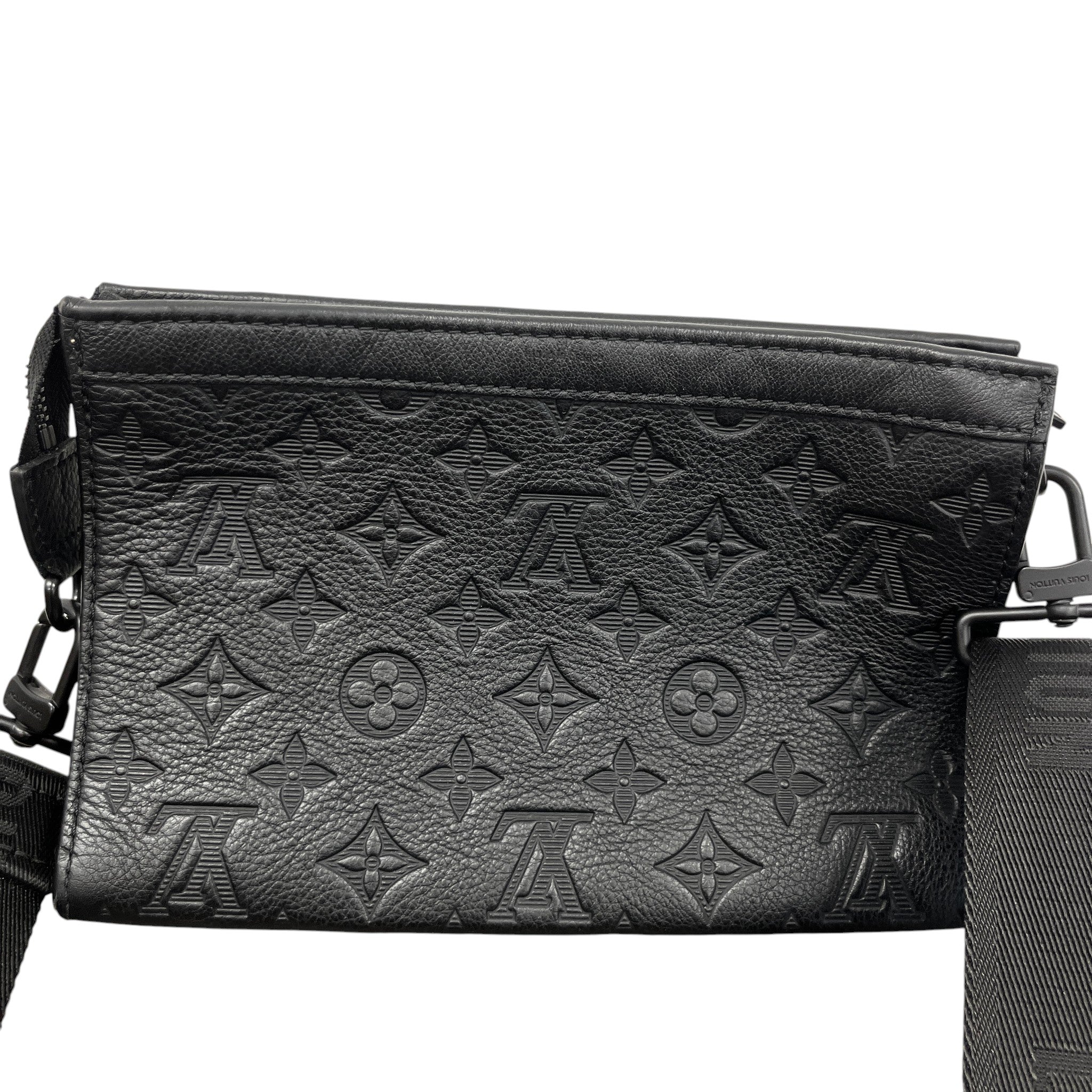 Men's Alpha Wearable Wallet Messenger Bag Black