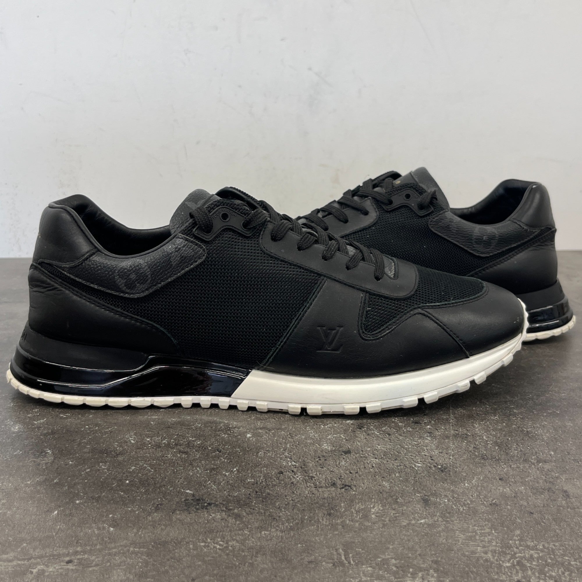 Men's Run Away Monogram Low Trainers Black Size EU 43.5 / UK 9.5