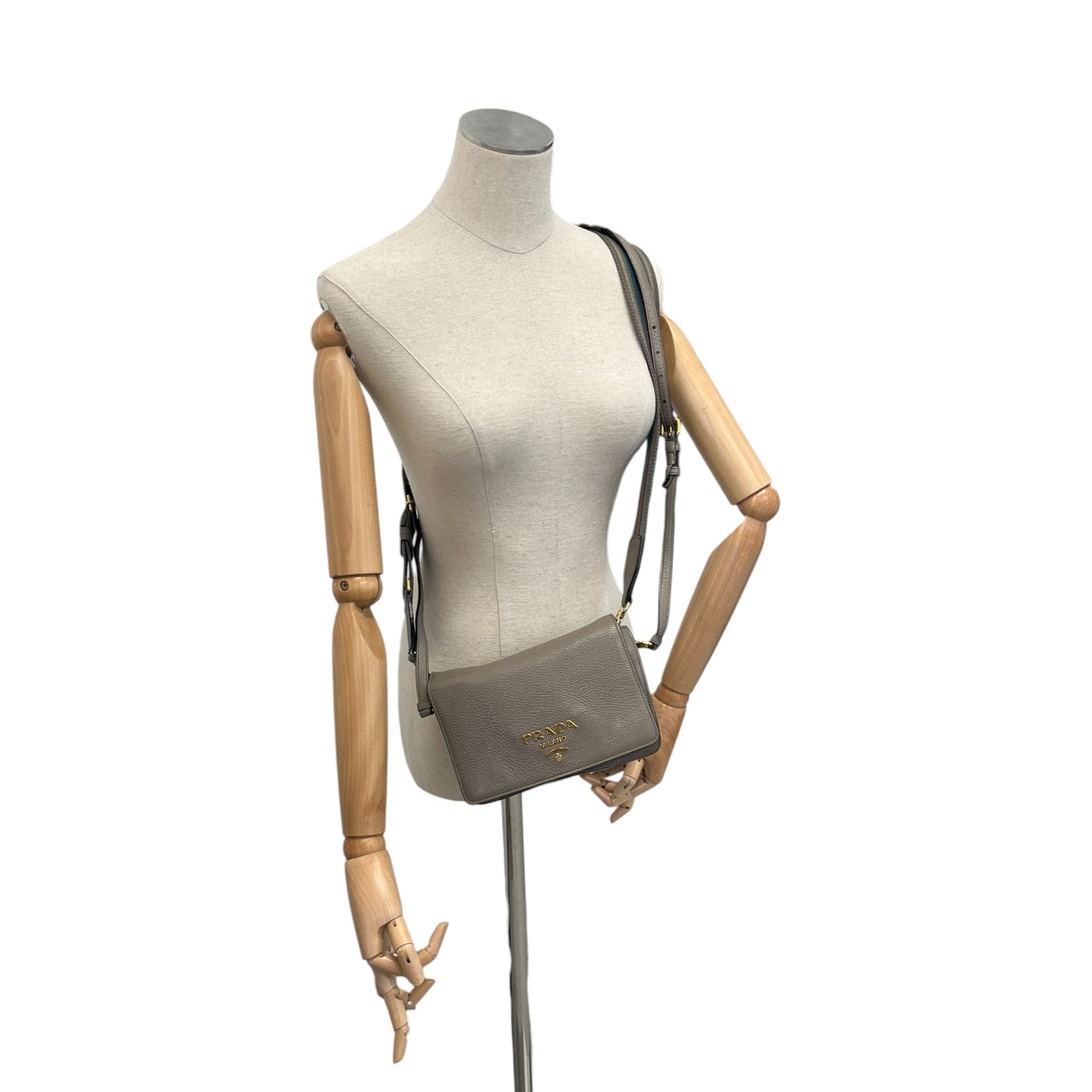 Women's Vitello Daino Handbag Grey