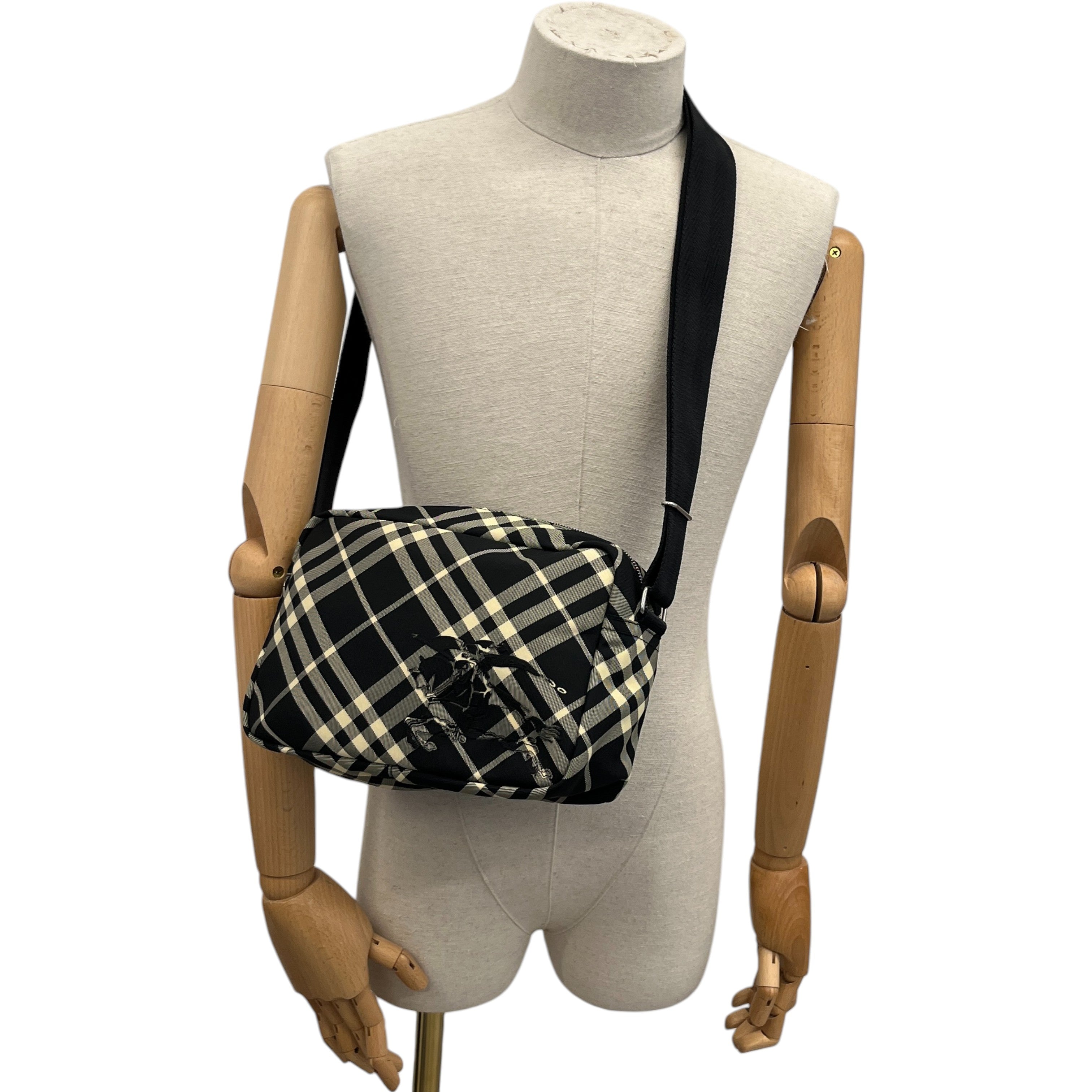 Men's Check Equestrian Logo Messenger Bag Black