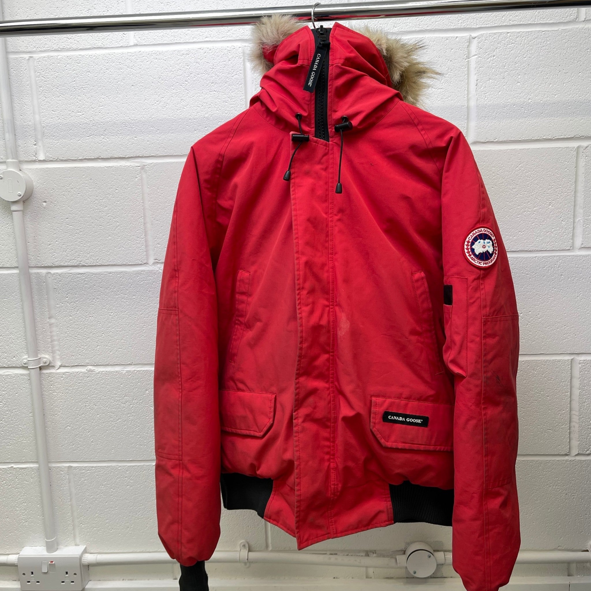 Men's Chilliwack Bomber Down Jacket Red Size L