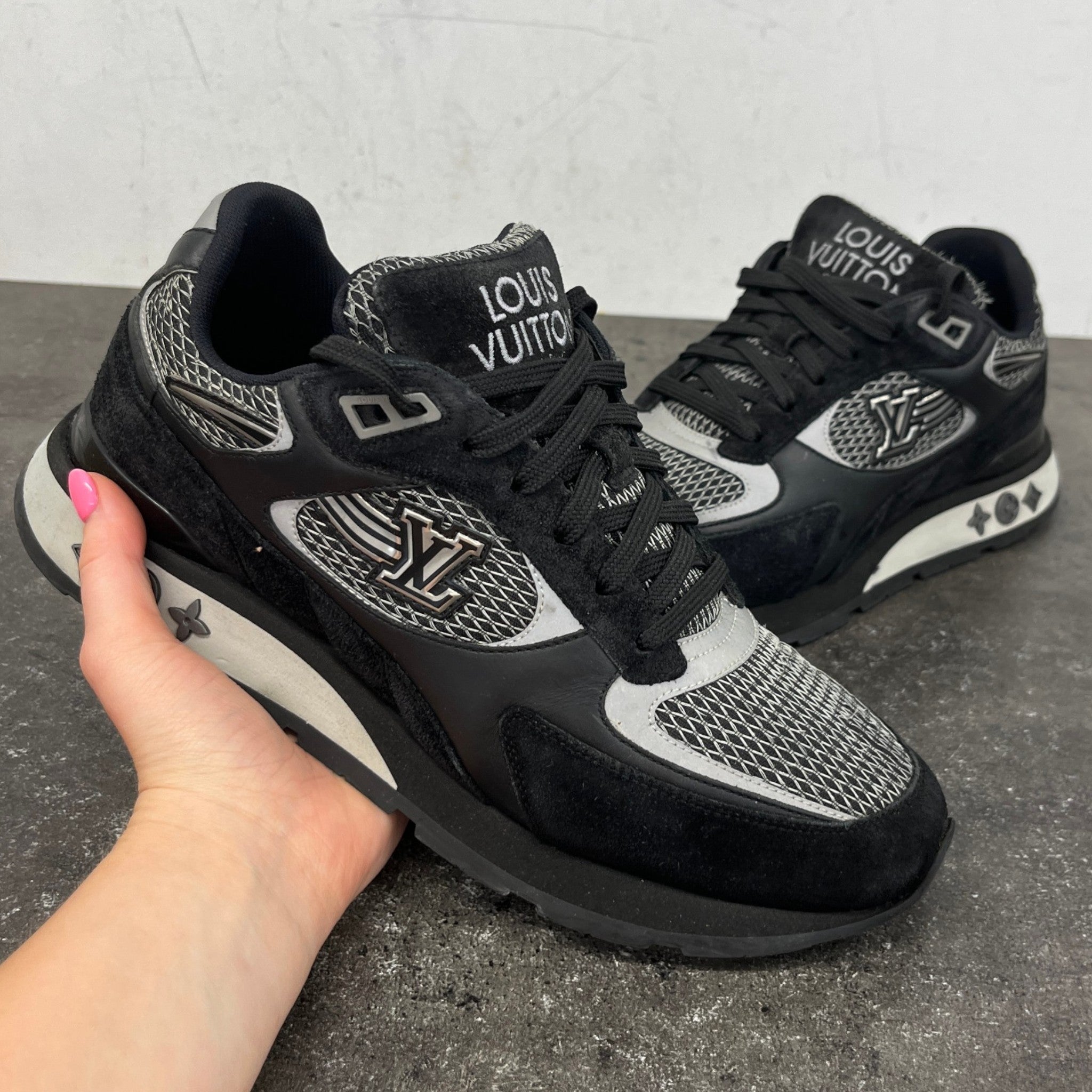 Men's Run Away Low Trainers Black Size EU 40 / UK 6