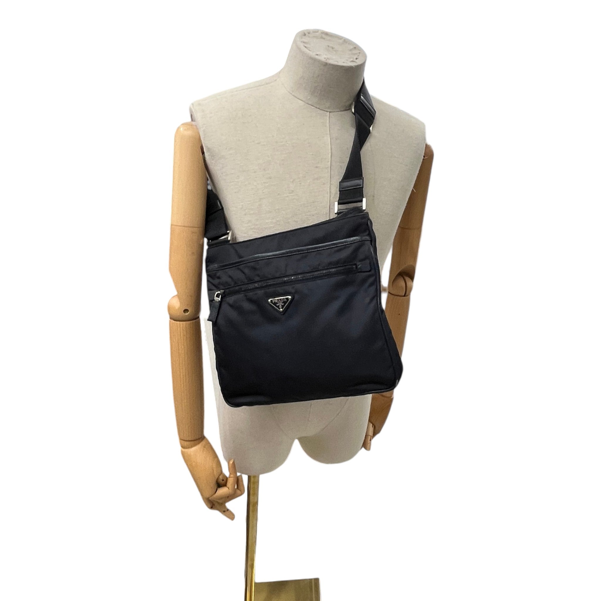 Men's Re-Nylon Plaque Logo Messenger Bag Navy