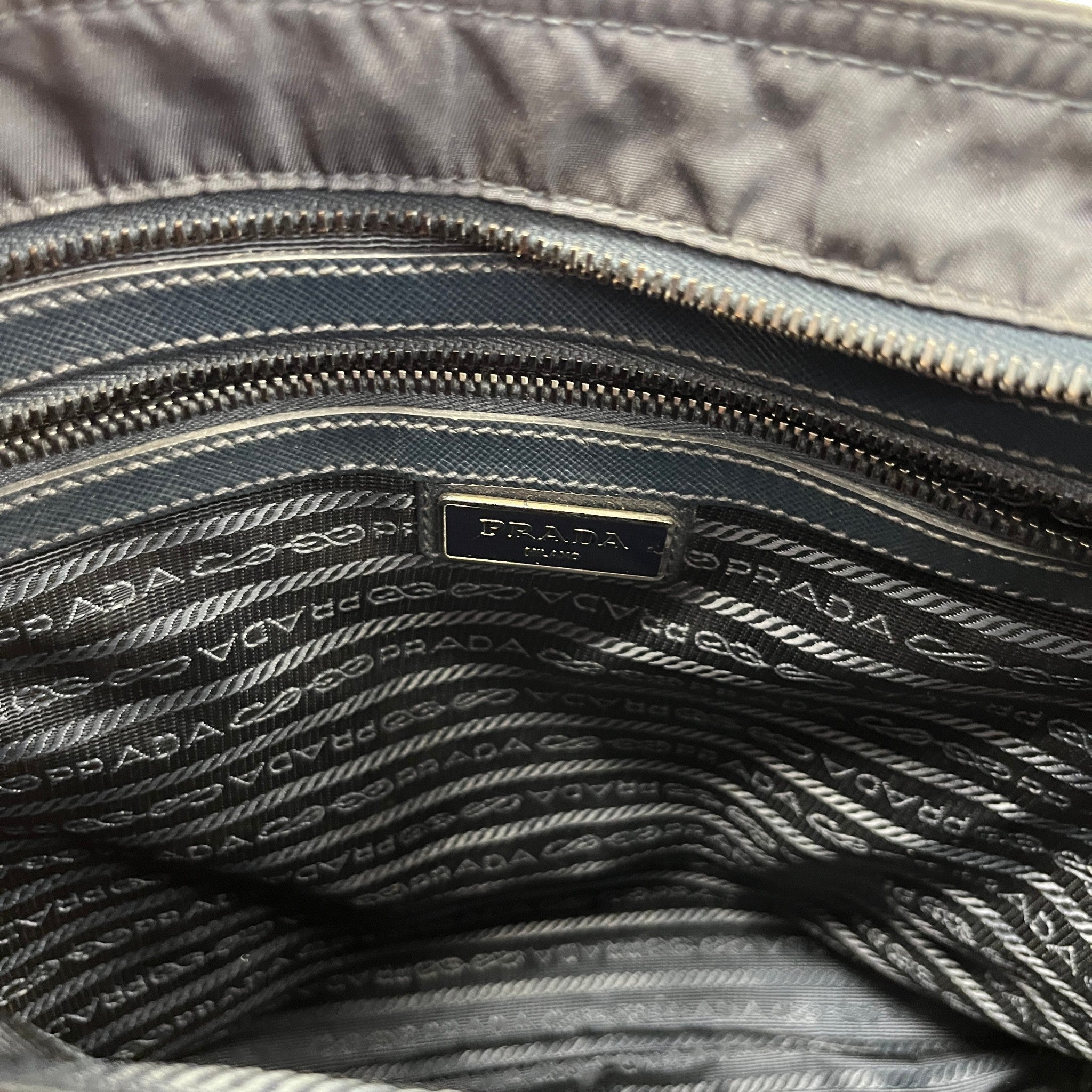 Men's Re-Nylon Plaque Logo Messenger Bag Navy