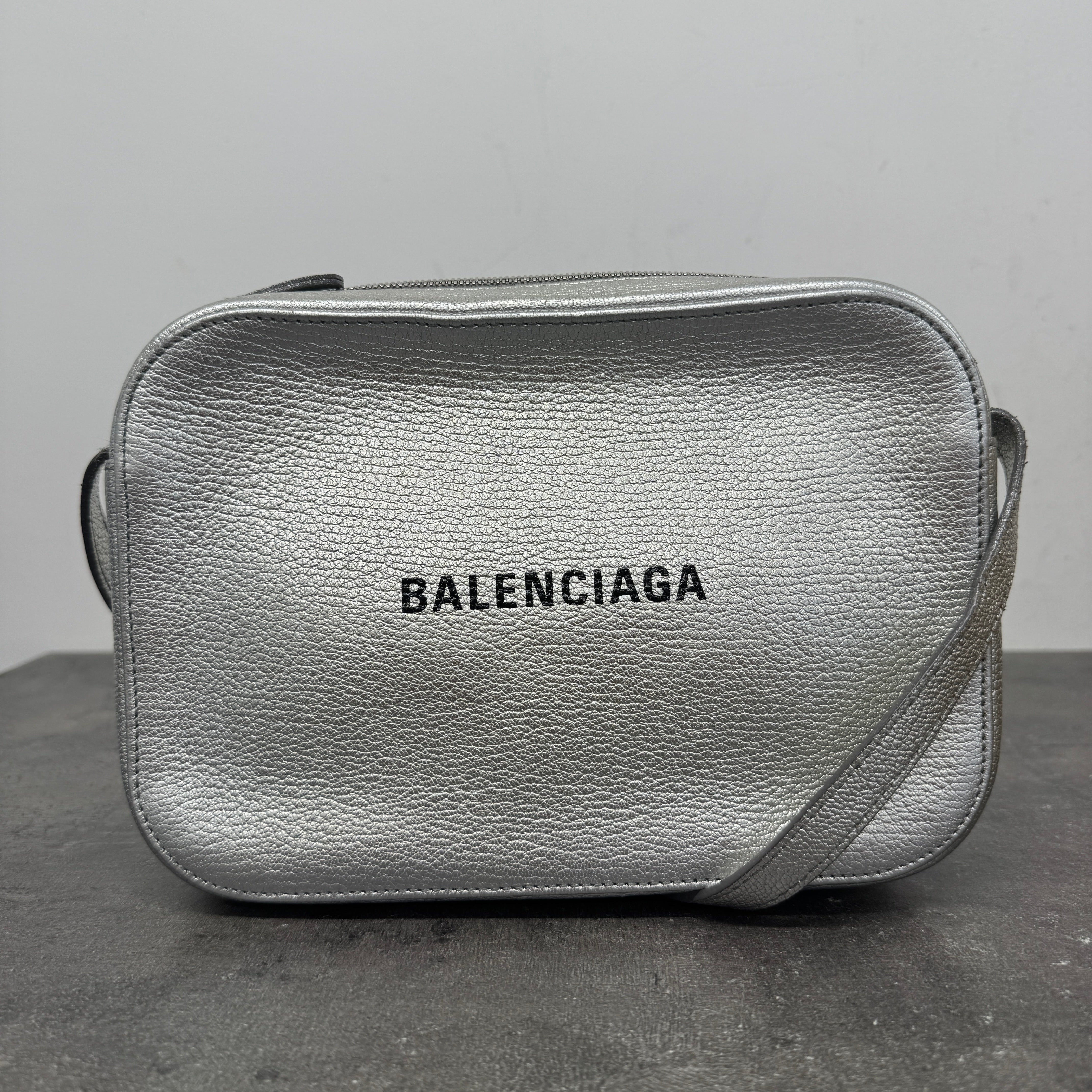 Women's Logo Print Camera Bag Silver