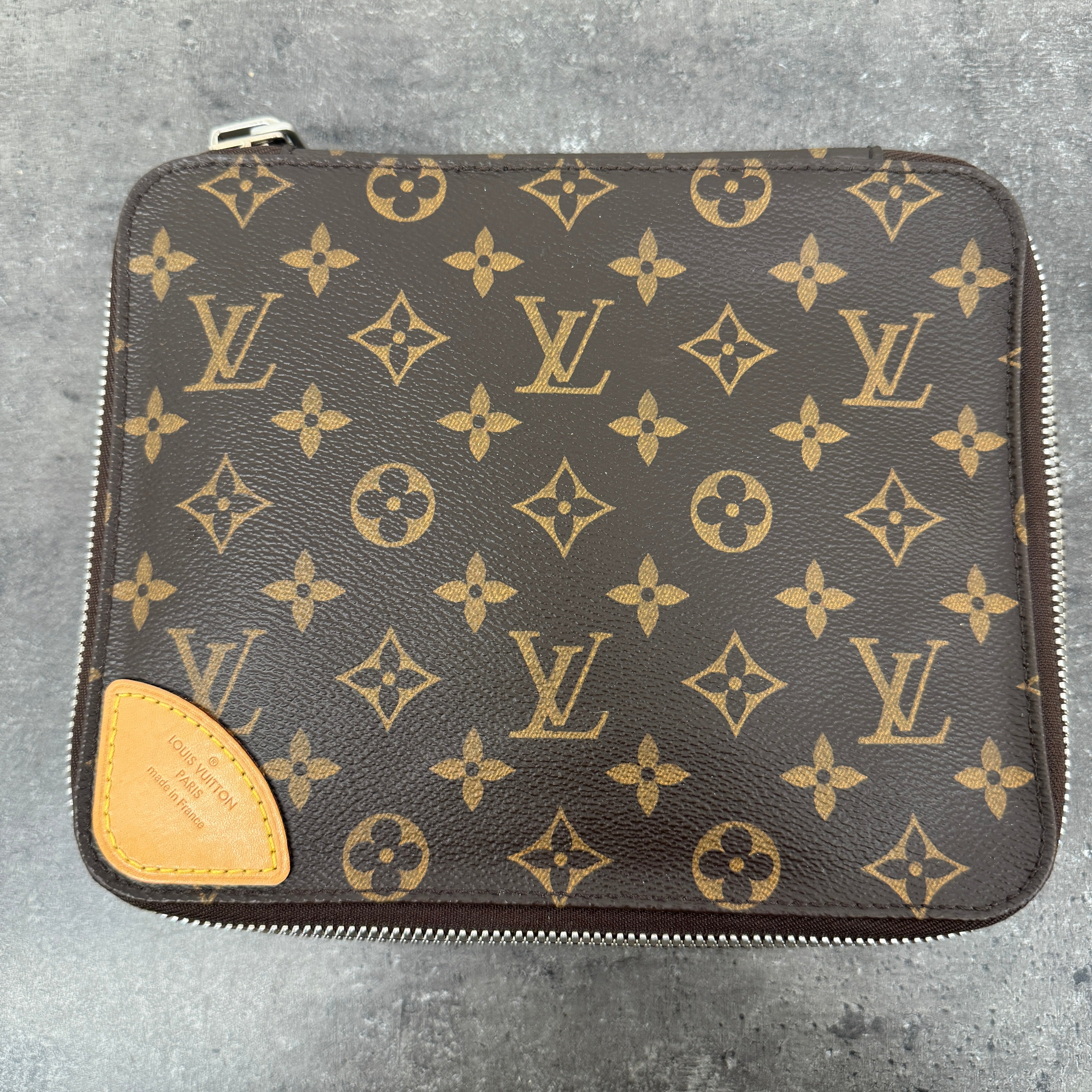 Women's Monogram Horizon Pouch Brown