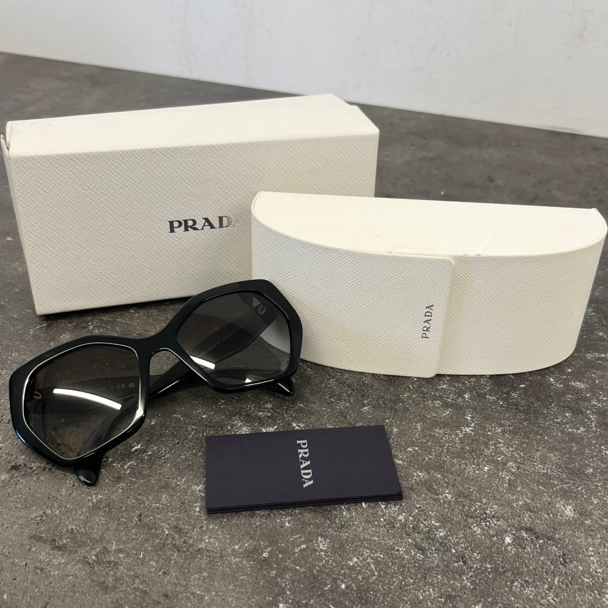 Women's Pr 16Ws Irregular Sunglasses Black