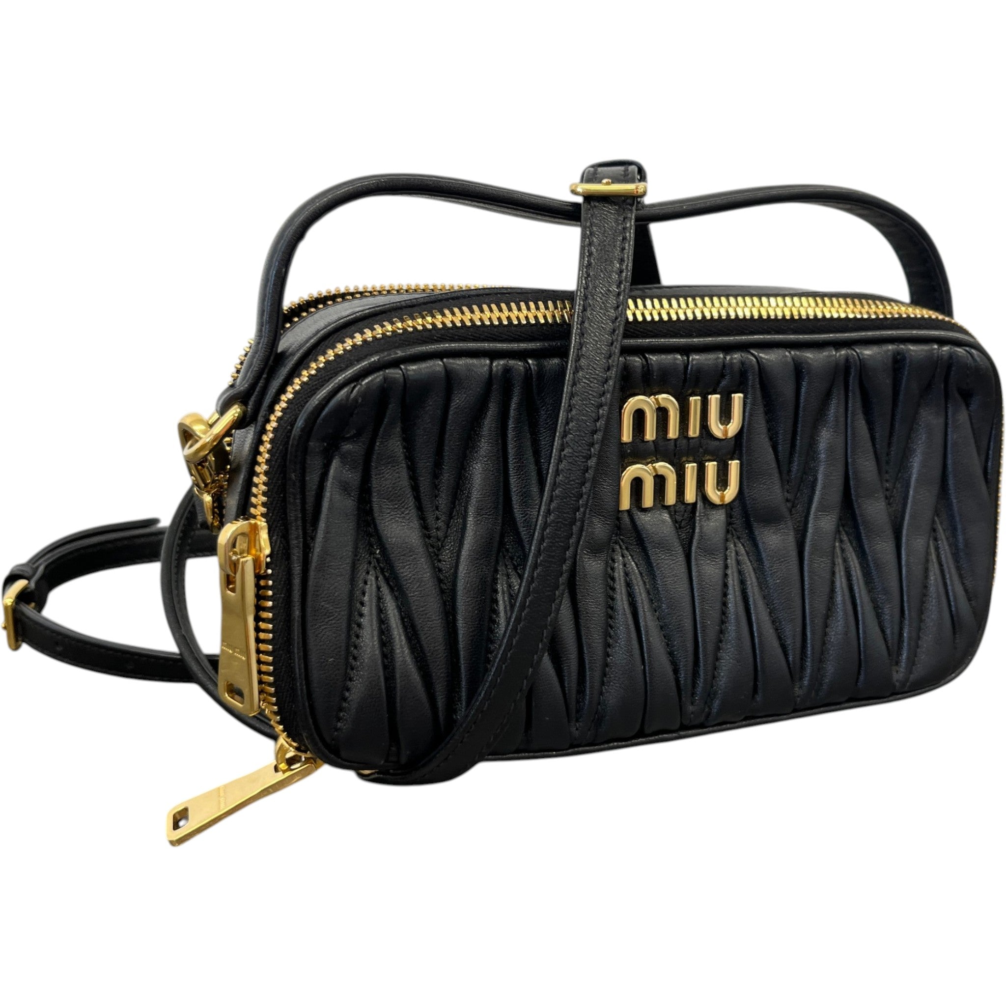 Women's Matelassé Handbag Black