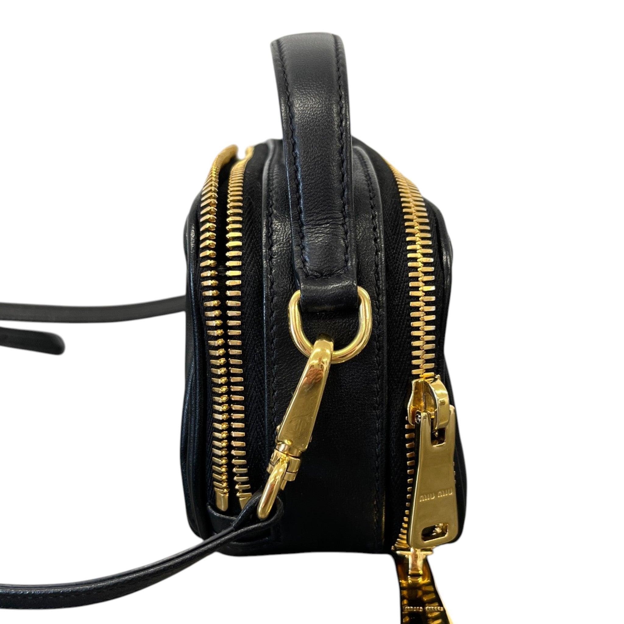 Women's Matelassé Handbag Black