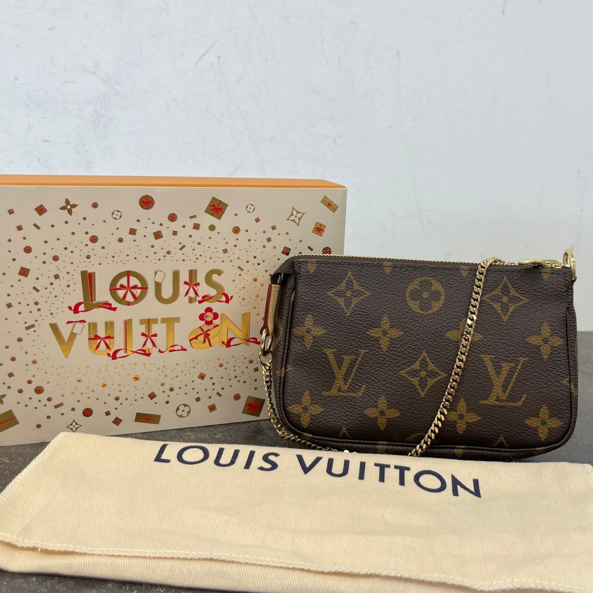 Women's Mini Pochette Accessoires Bag Brown