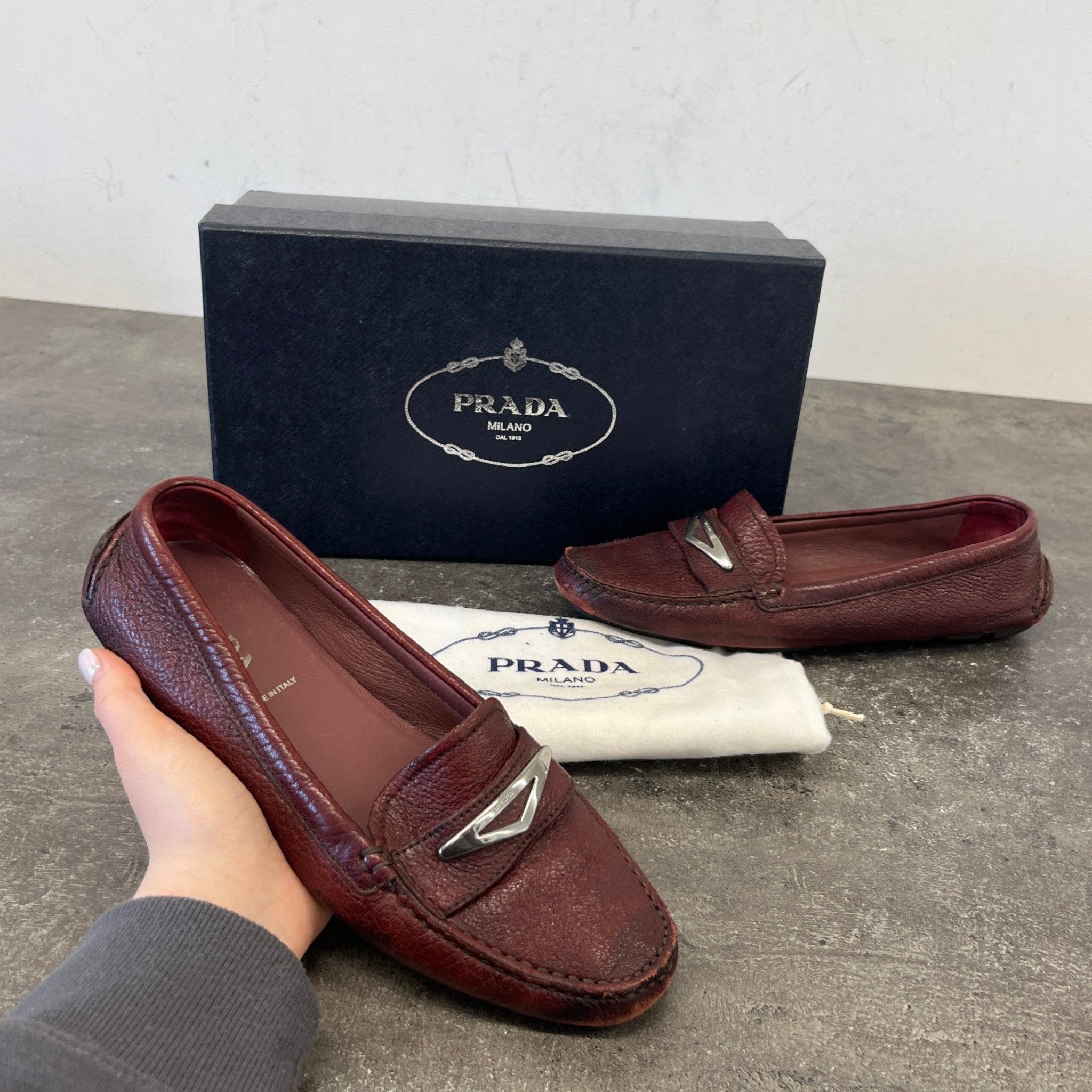 Women's Triangle Logo Loafers Burgundy Size EU 37 / UK 4