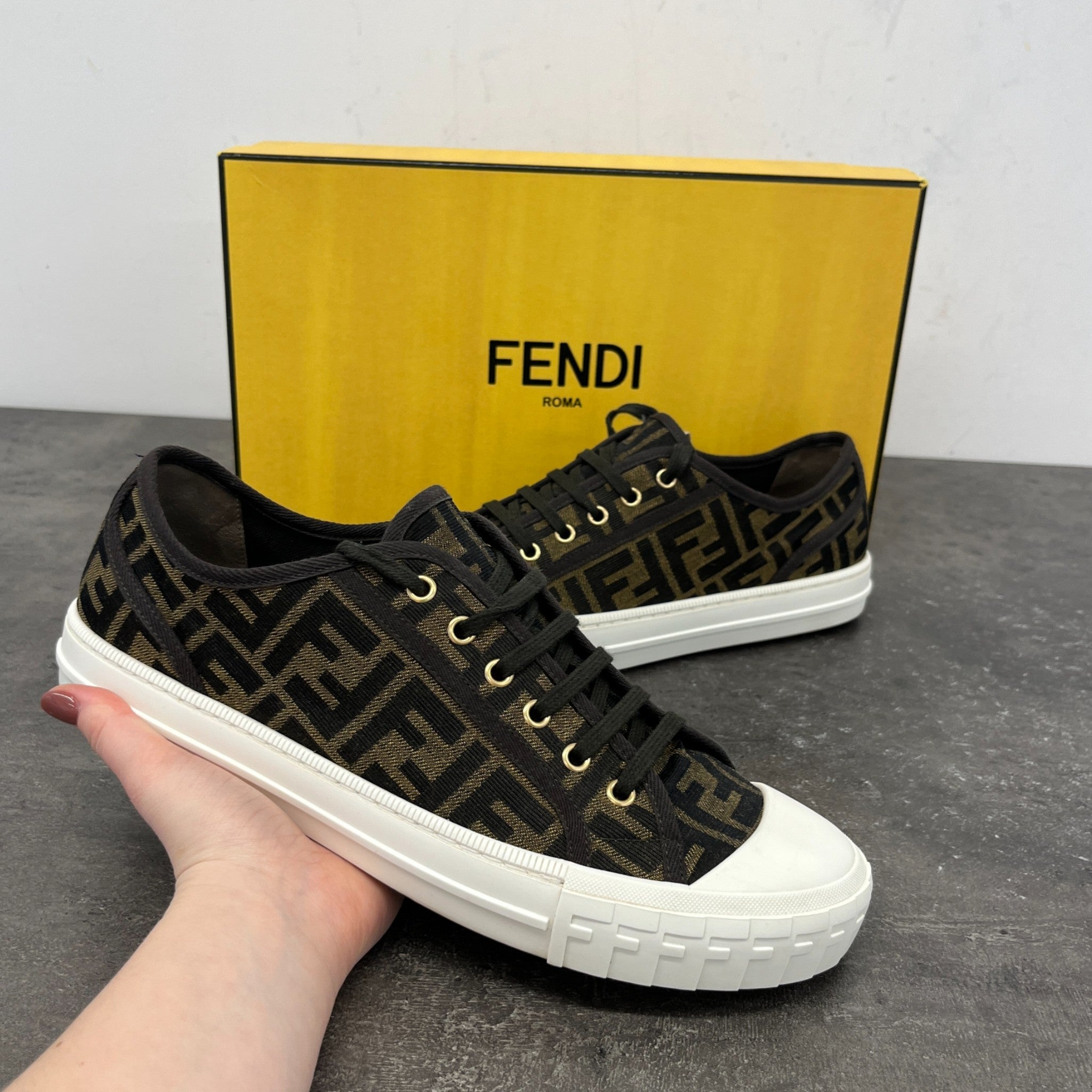 Men's Domino Low Trainers Brown Size EU 43 / UK 9