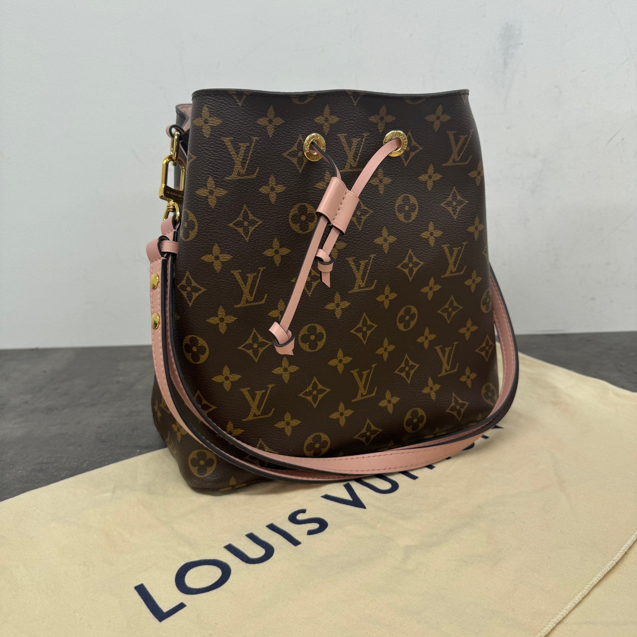 Women's Monogram Néonoé Mm Bag Brown