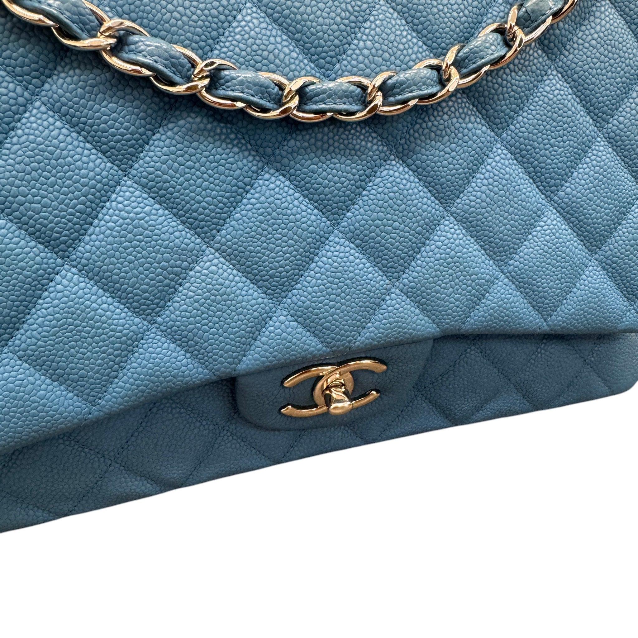 Women's Caviar Classic Flap Jumbo Handbag Blue