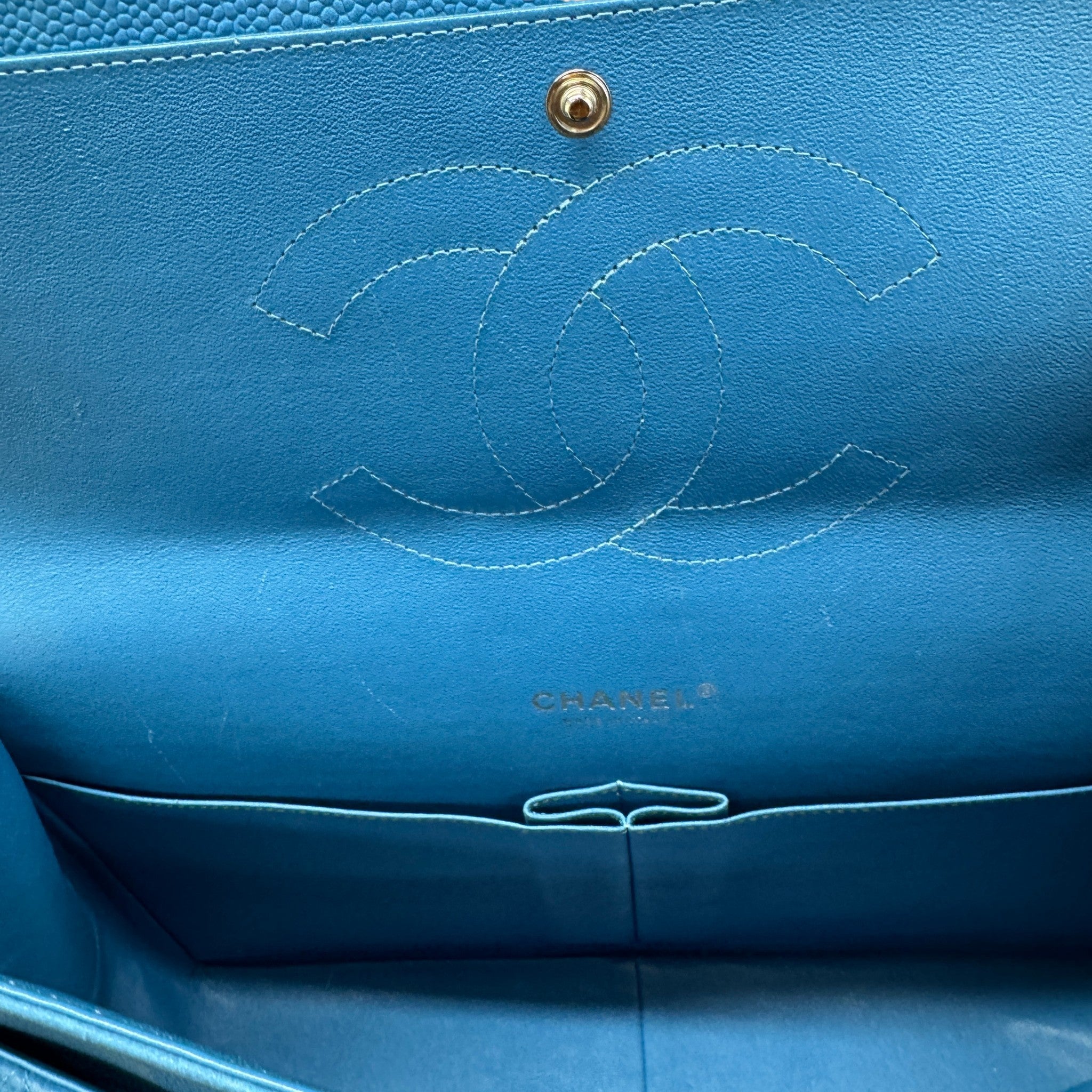 Women's Caviar Classic Flap Jumbo Handbag Blue