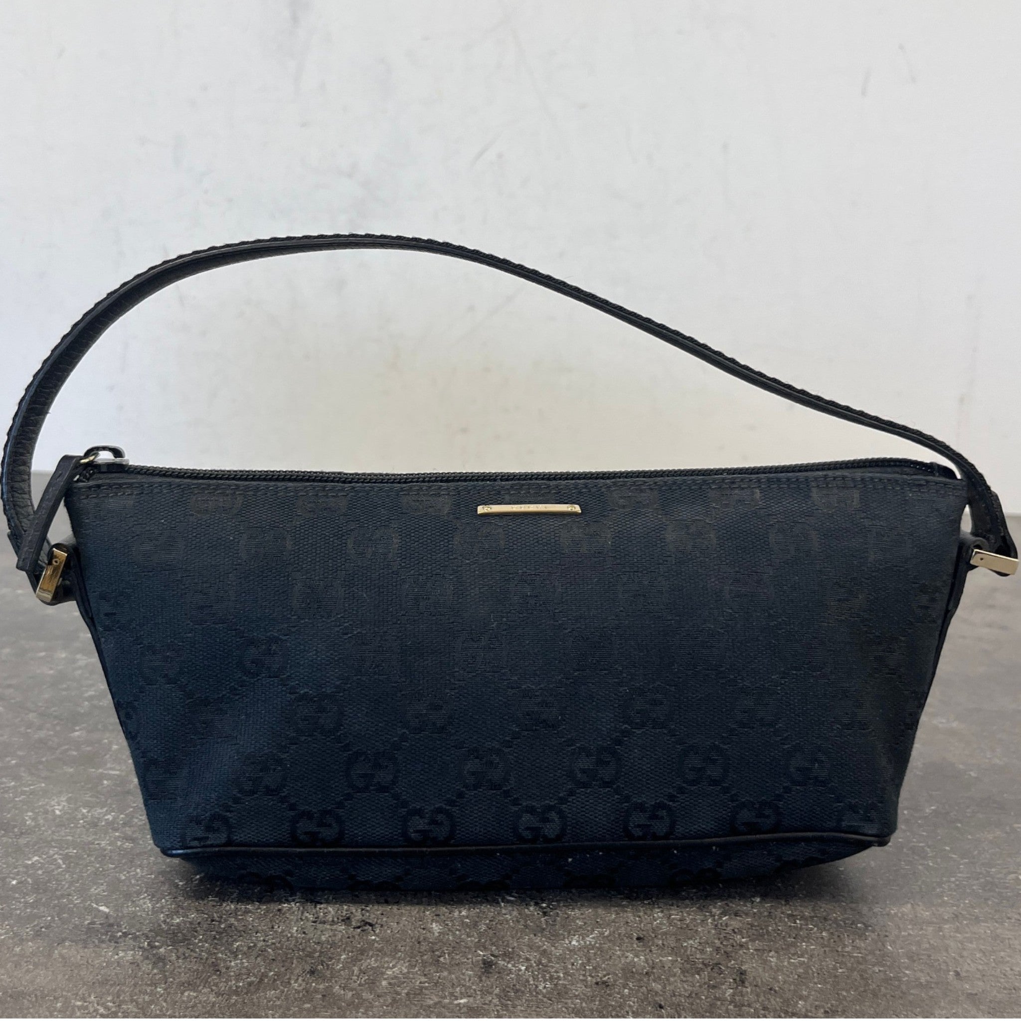 Women's Gg Monogram Boat Pochette Handbag Black