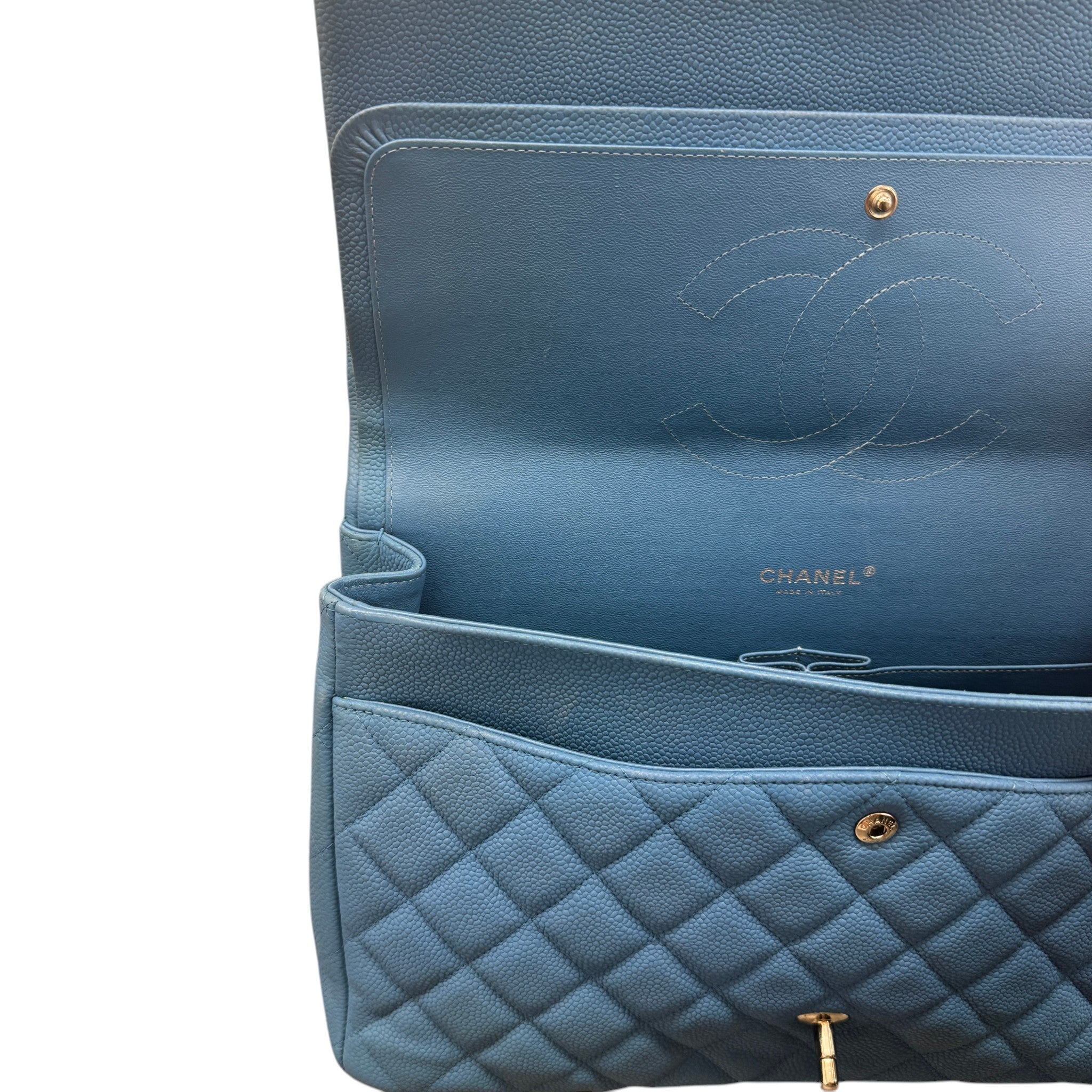 Women's Caviar Classic Flap Jumbo Handbag Blue