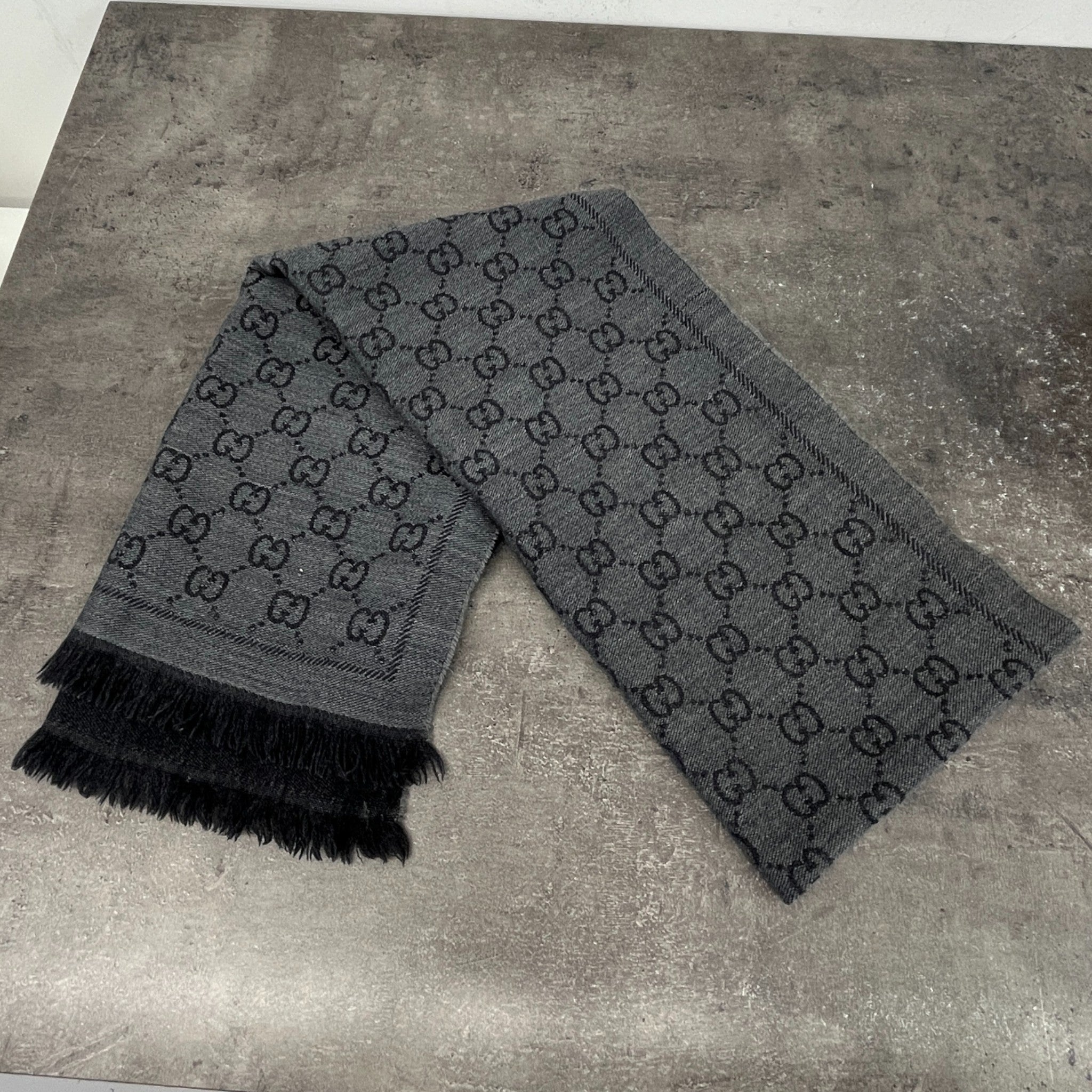 Women's Gg Monogram Scarf Grey