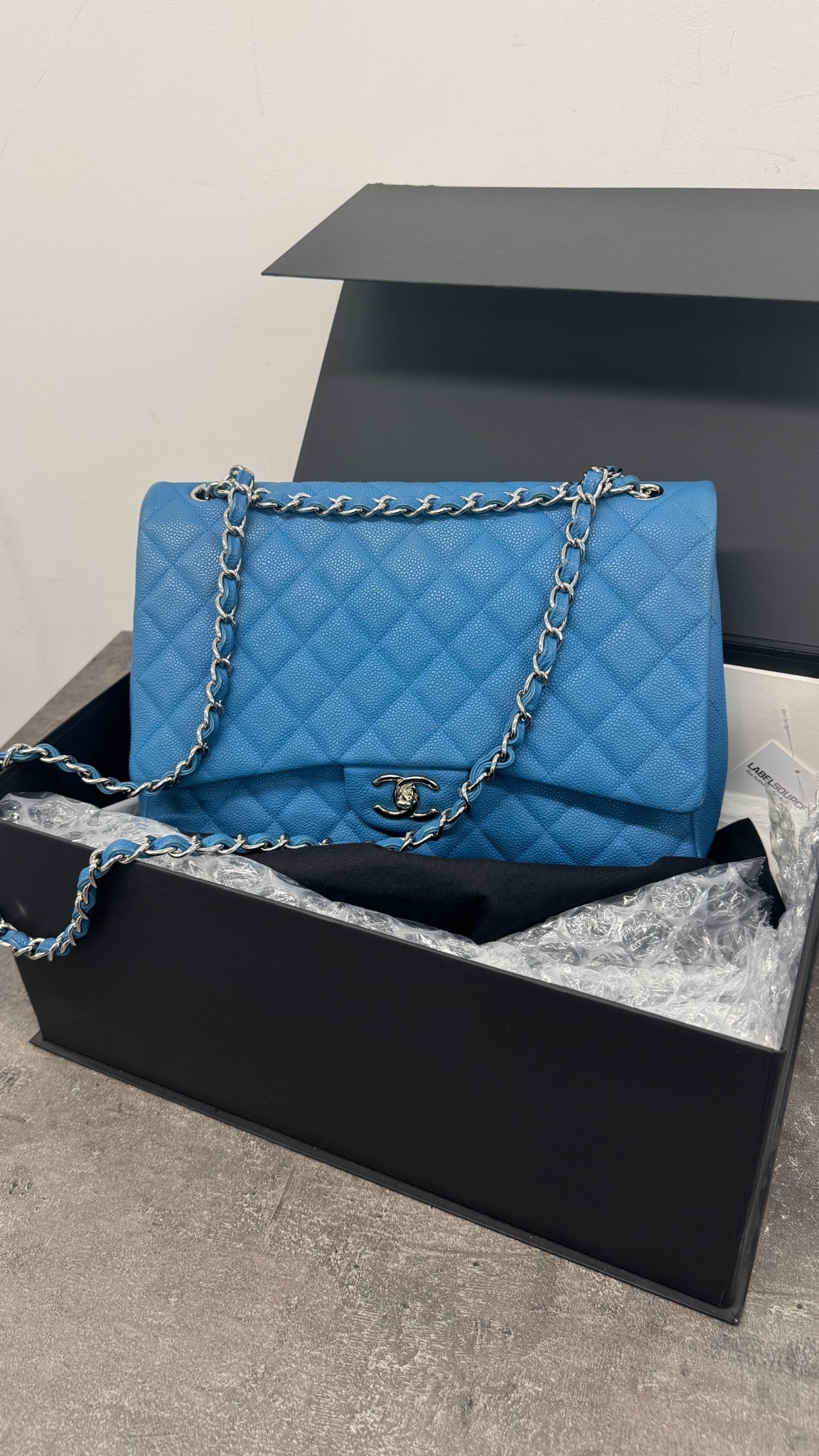Women's Caviar Classic Flap Jumbo Handbag Blue