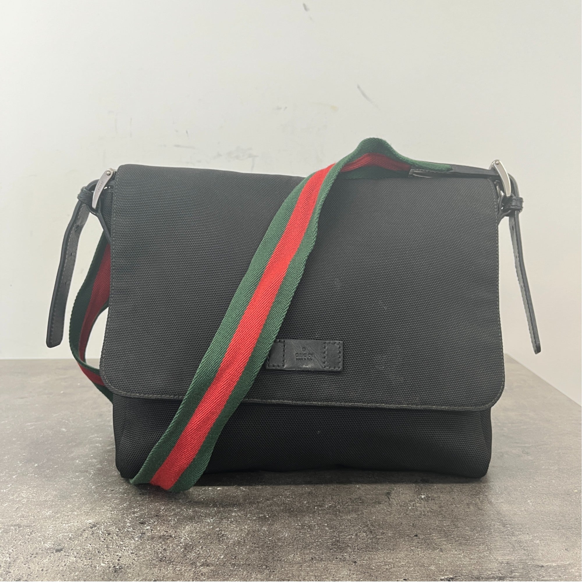 Men's Stripe Detail Messenger Bag Black