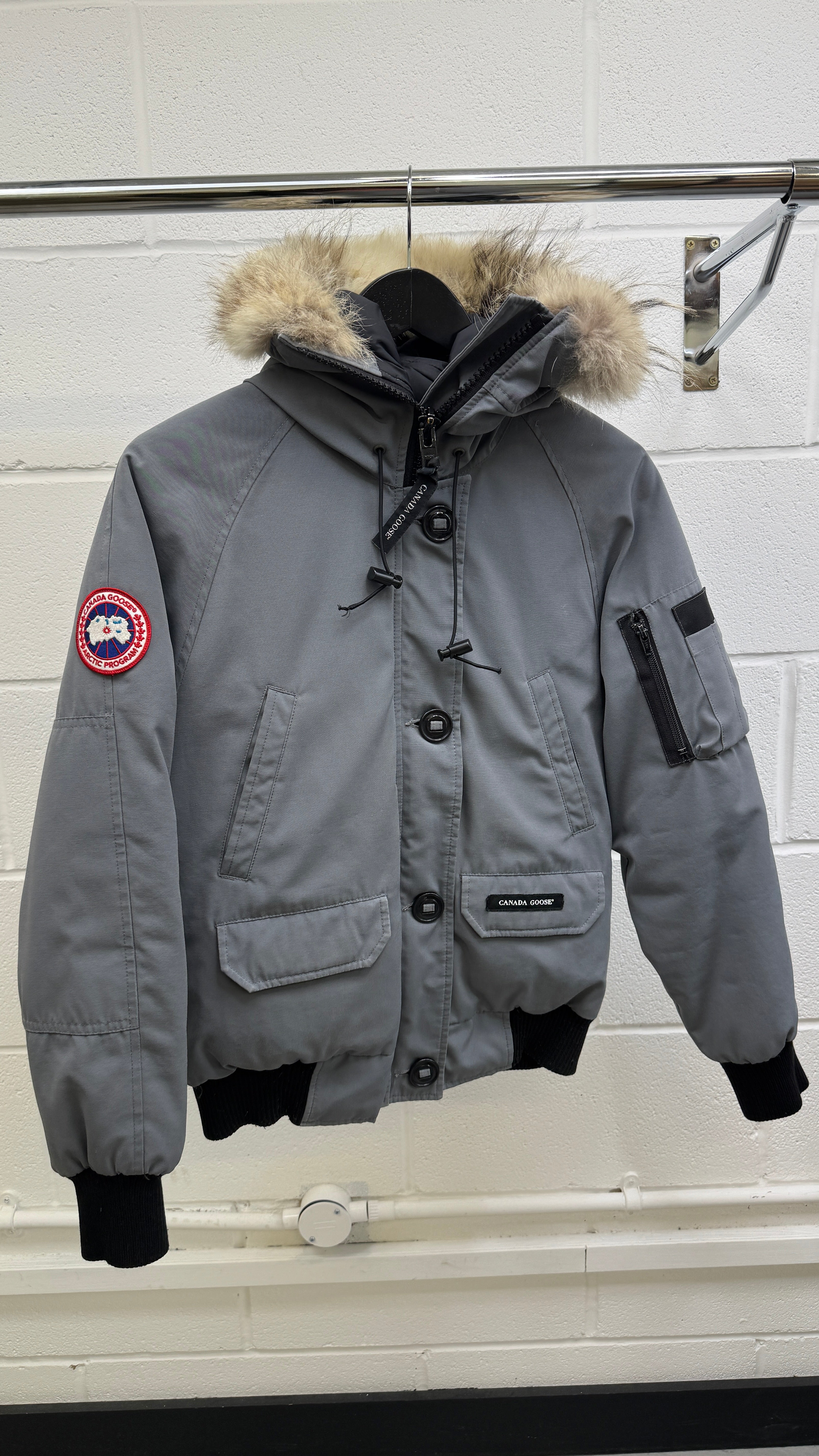 Women's Chilliwack Bomber Down Jacket Grey Size S