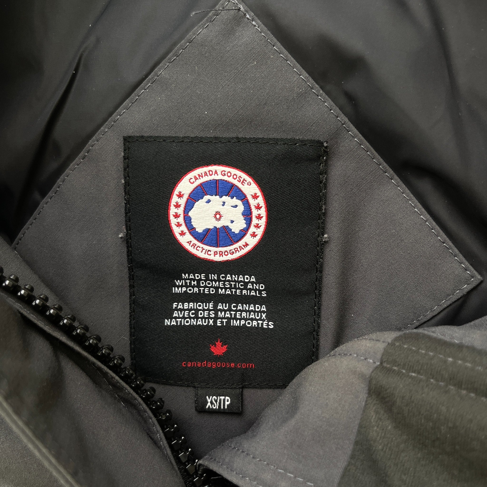 Women's Trillium Down Jacket Grey Size XS