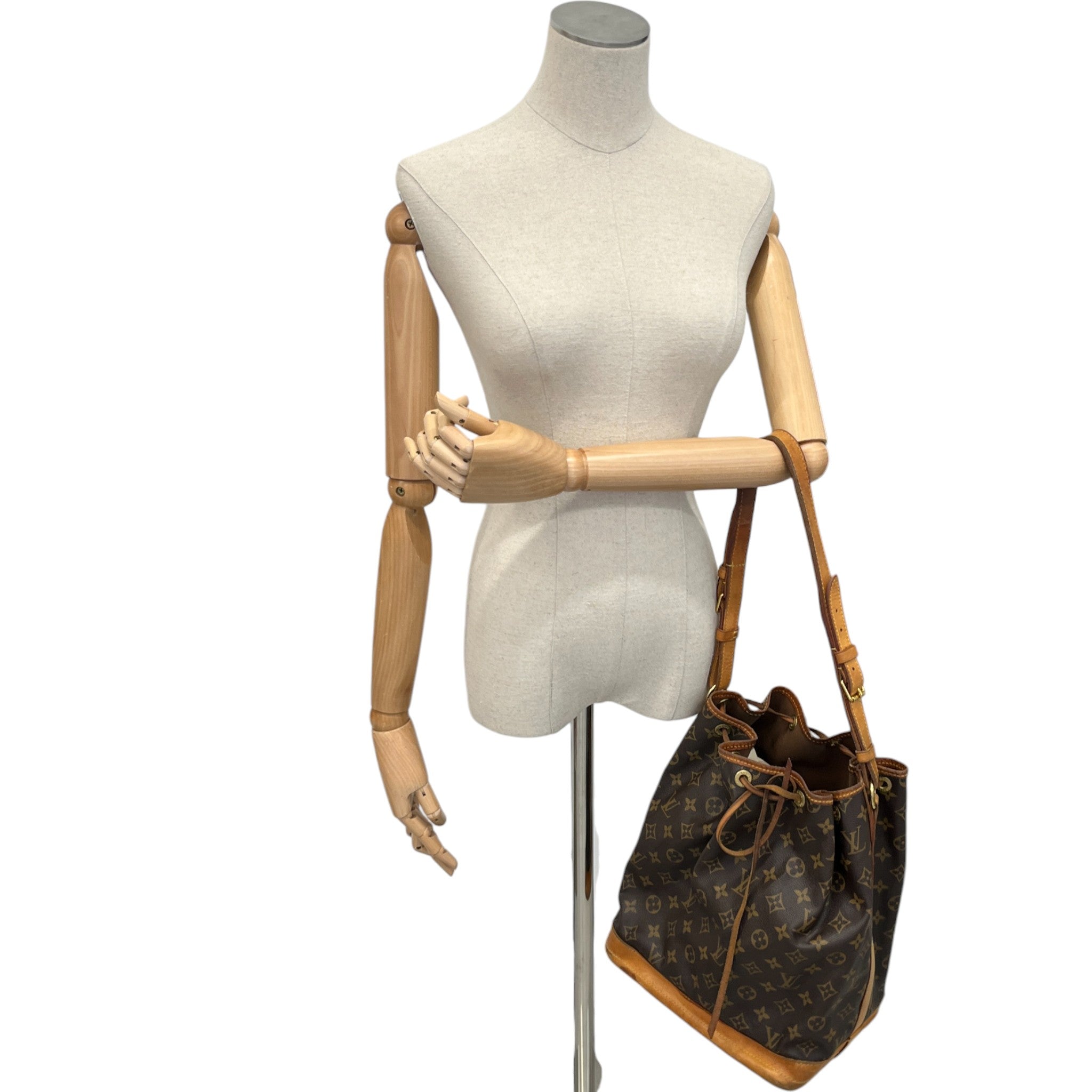 Women's Monogram Noe Bucket Bag Brown