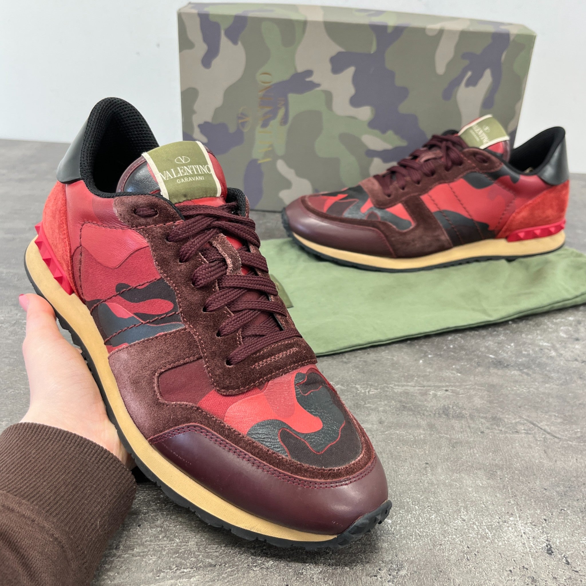 Men's Rockrunner Camouflage Low Trainers Red Size EU 43 / UK 9