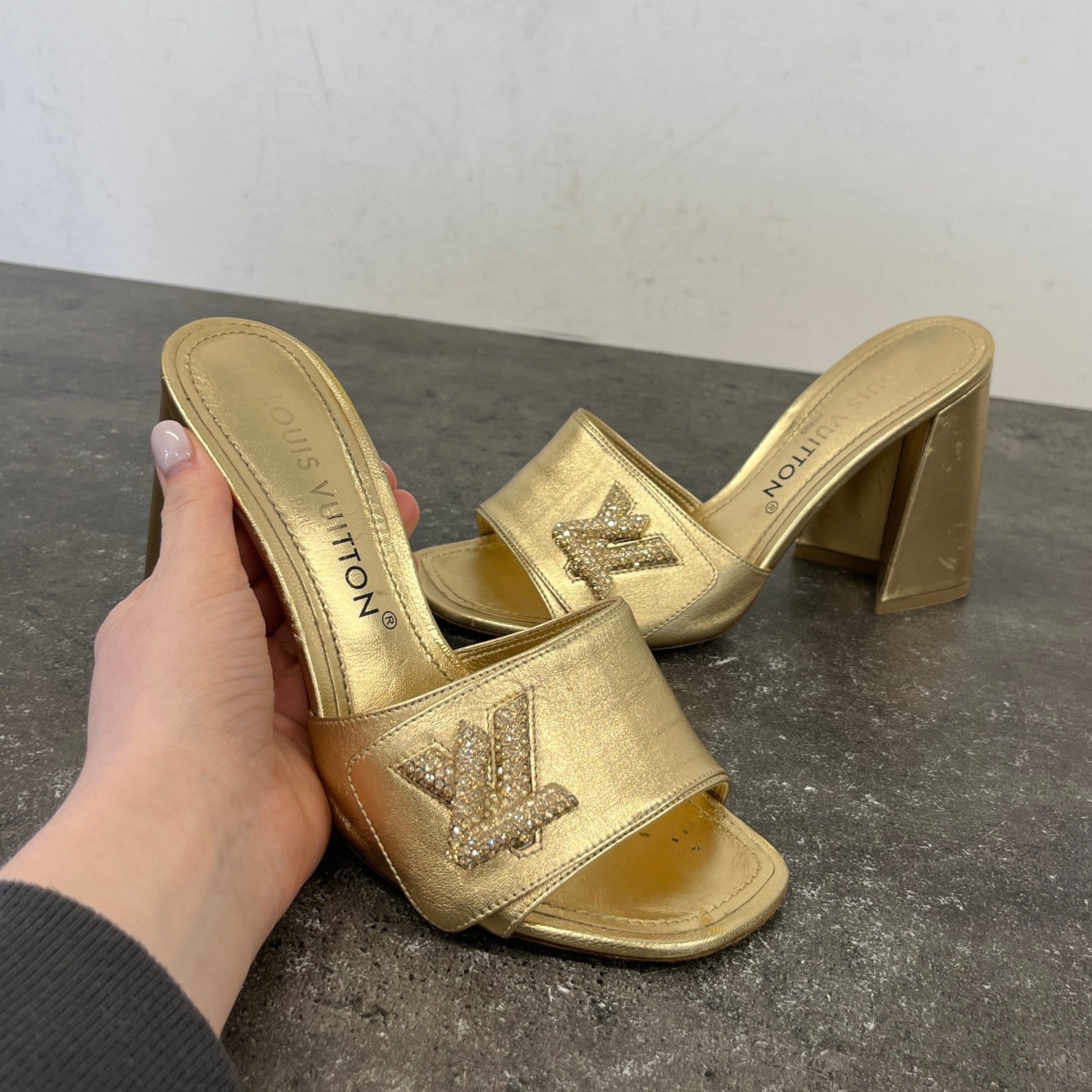 Women's Shake Crystal Lv Heels Gold Size EU 37 / UK 4